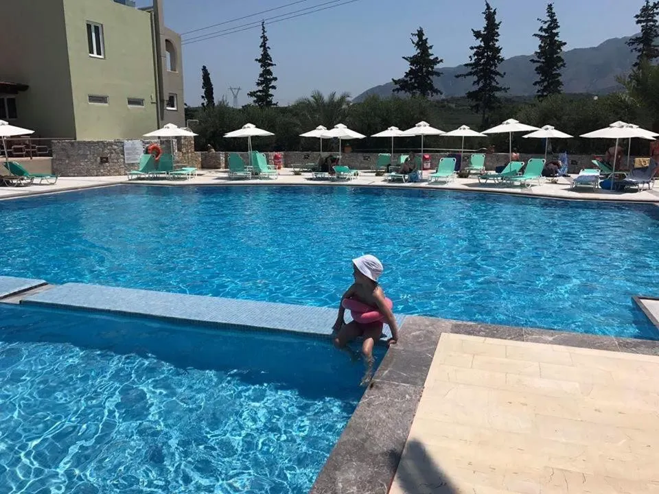  in Vardis Olive Garden