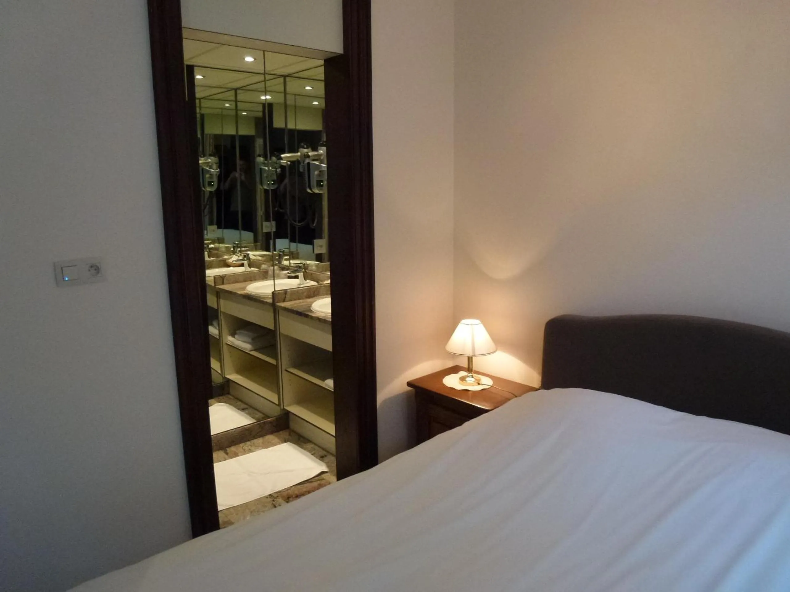 Bed in Kasteel van Nieuwland