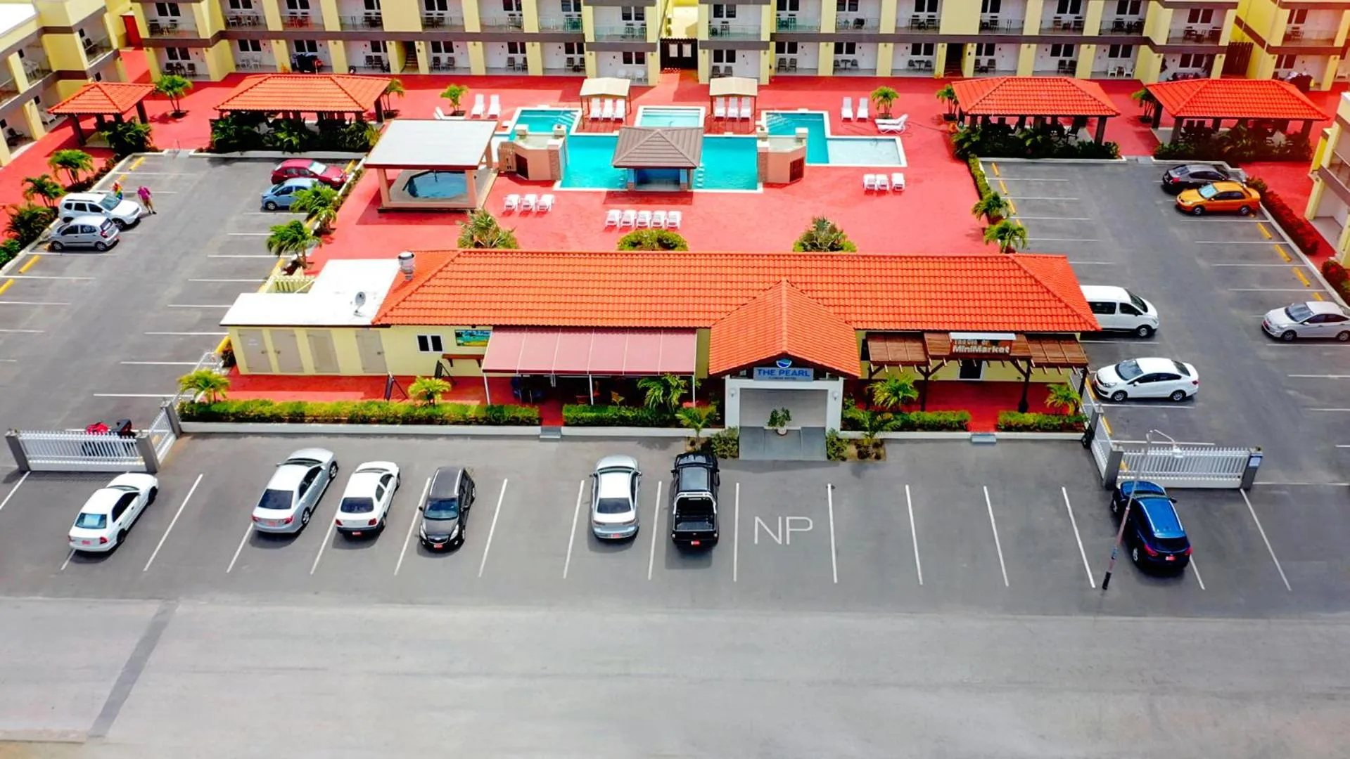 Facade/entrance in Pearl Aruba Condos