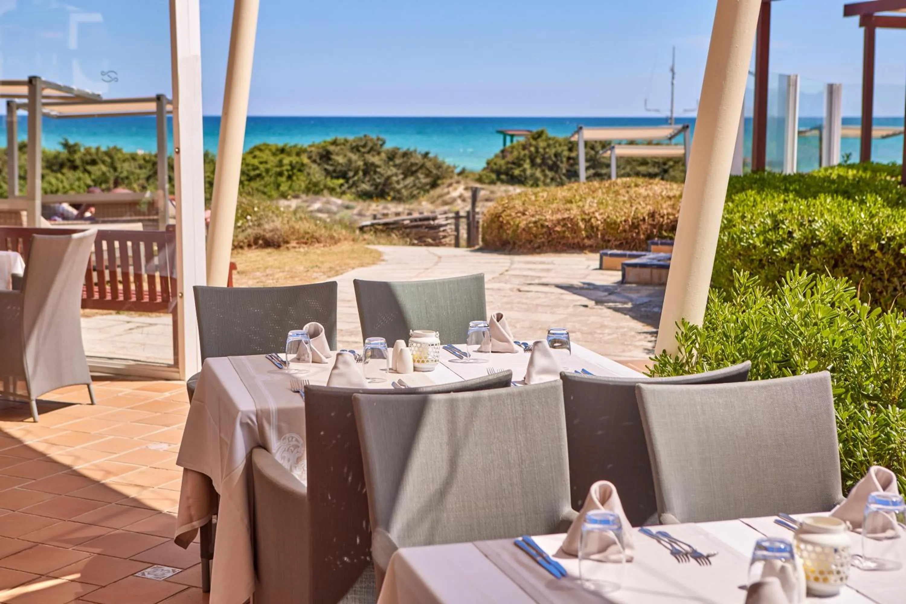 Restaurant/places to eat in Zafiro Bahia