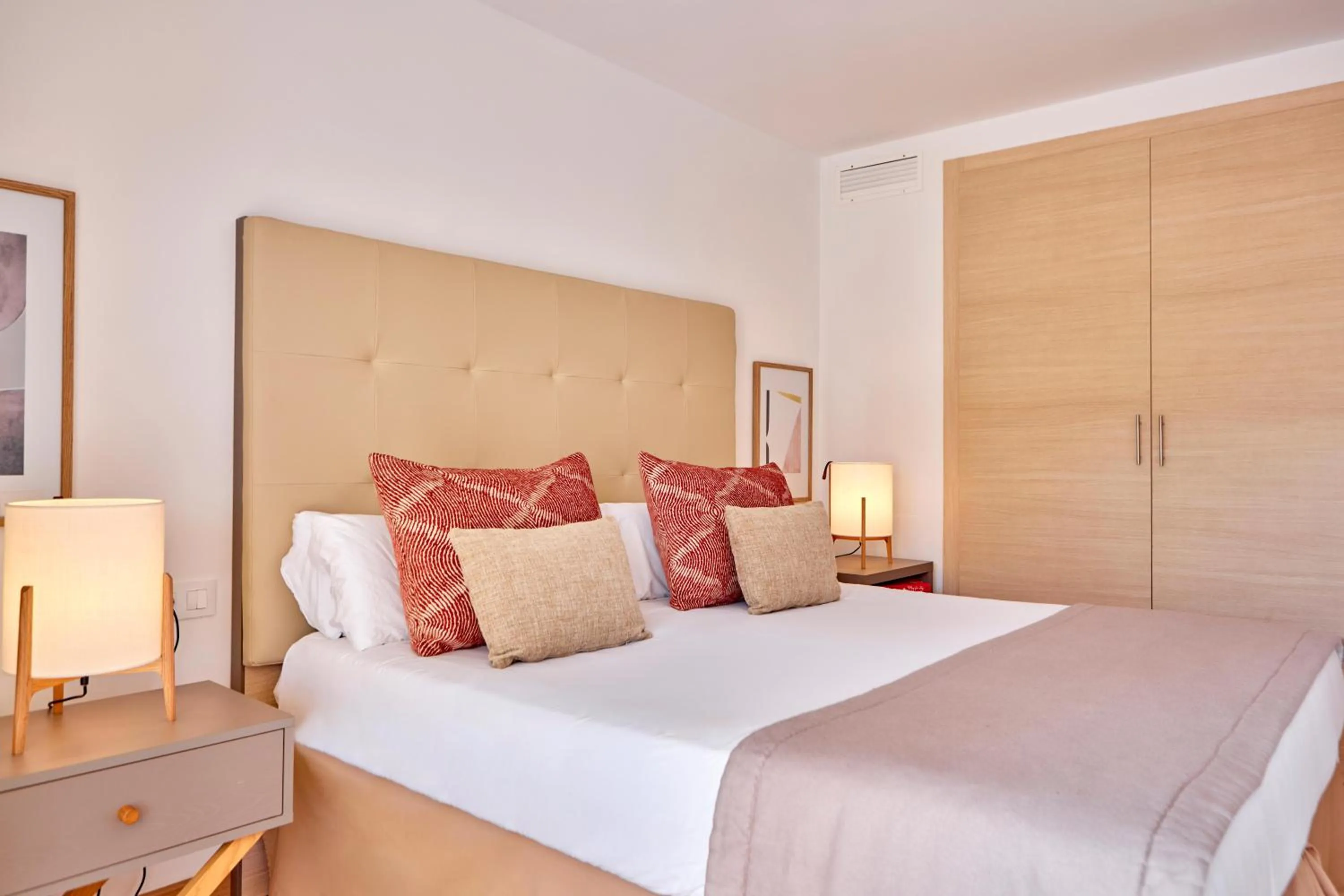 Photo of the whole room, Bed in Zafiro Bahia