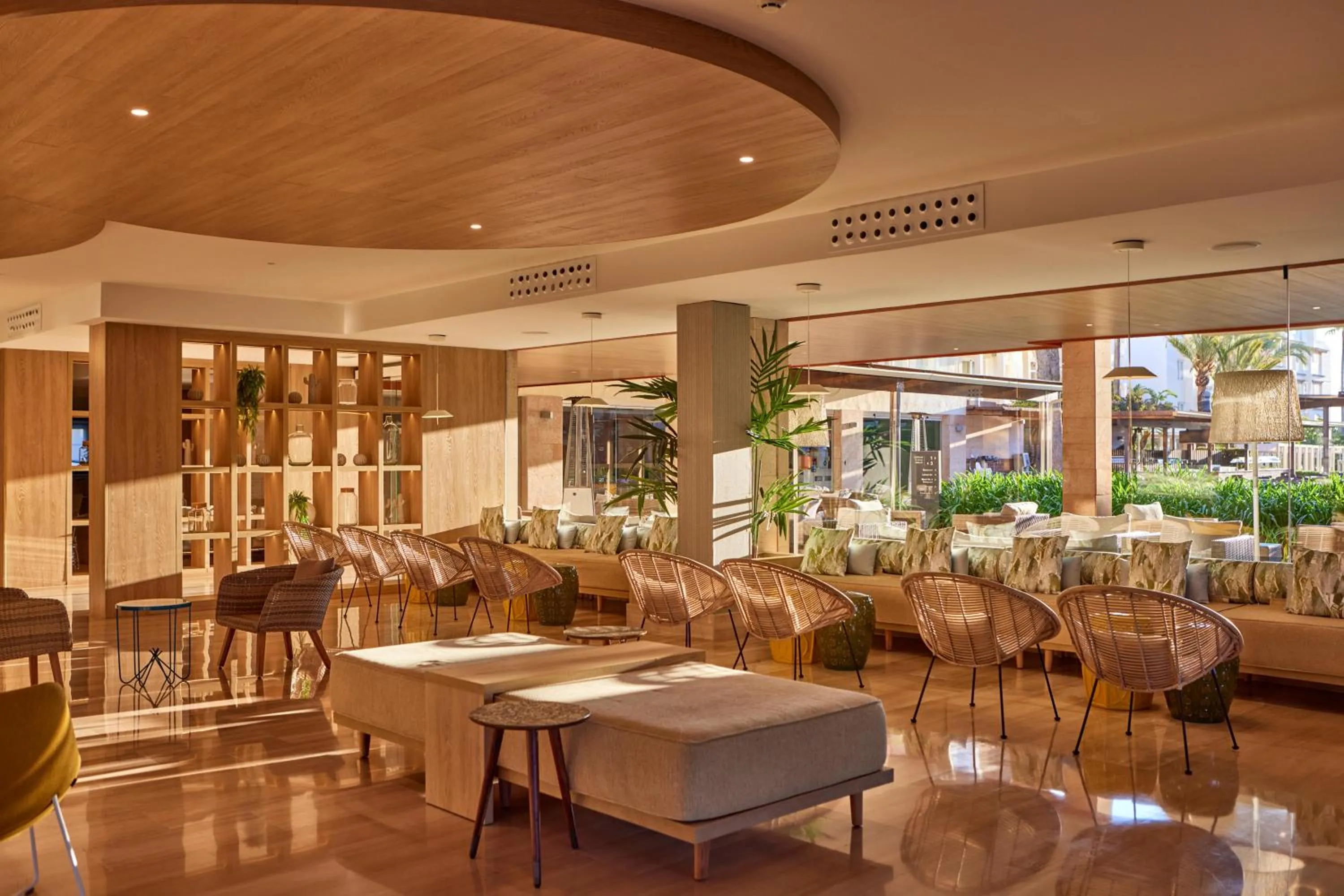 Restaurant/places to eat in Zafiro Bahia