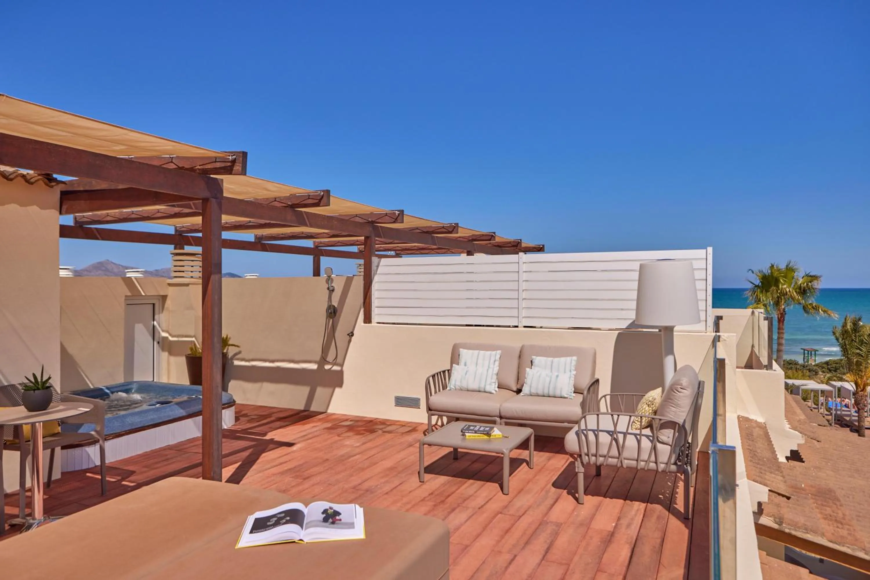 Photo of the whole room in Zafiro Bahia