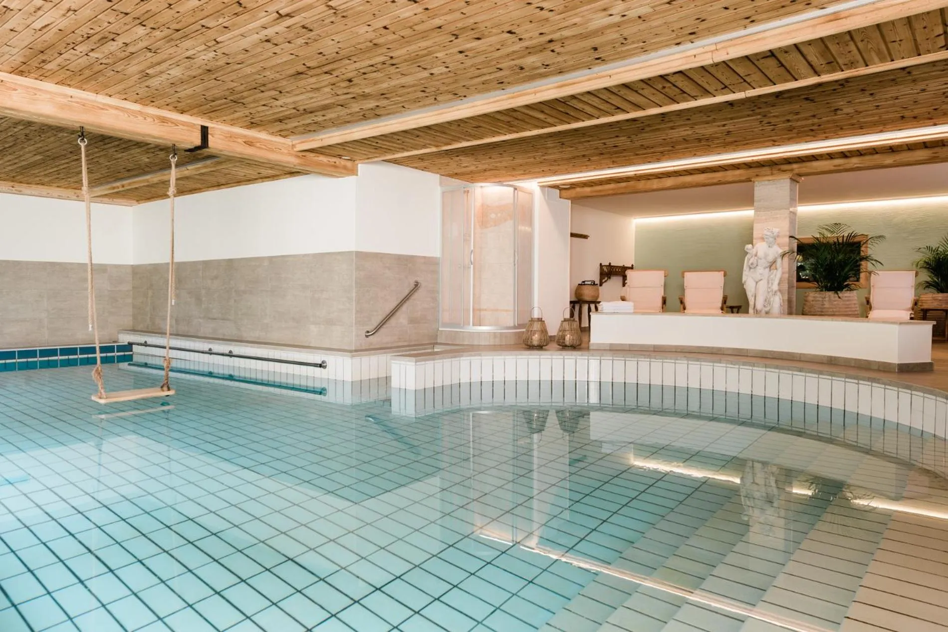 Swimming pool in Landhaus Steiner