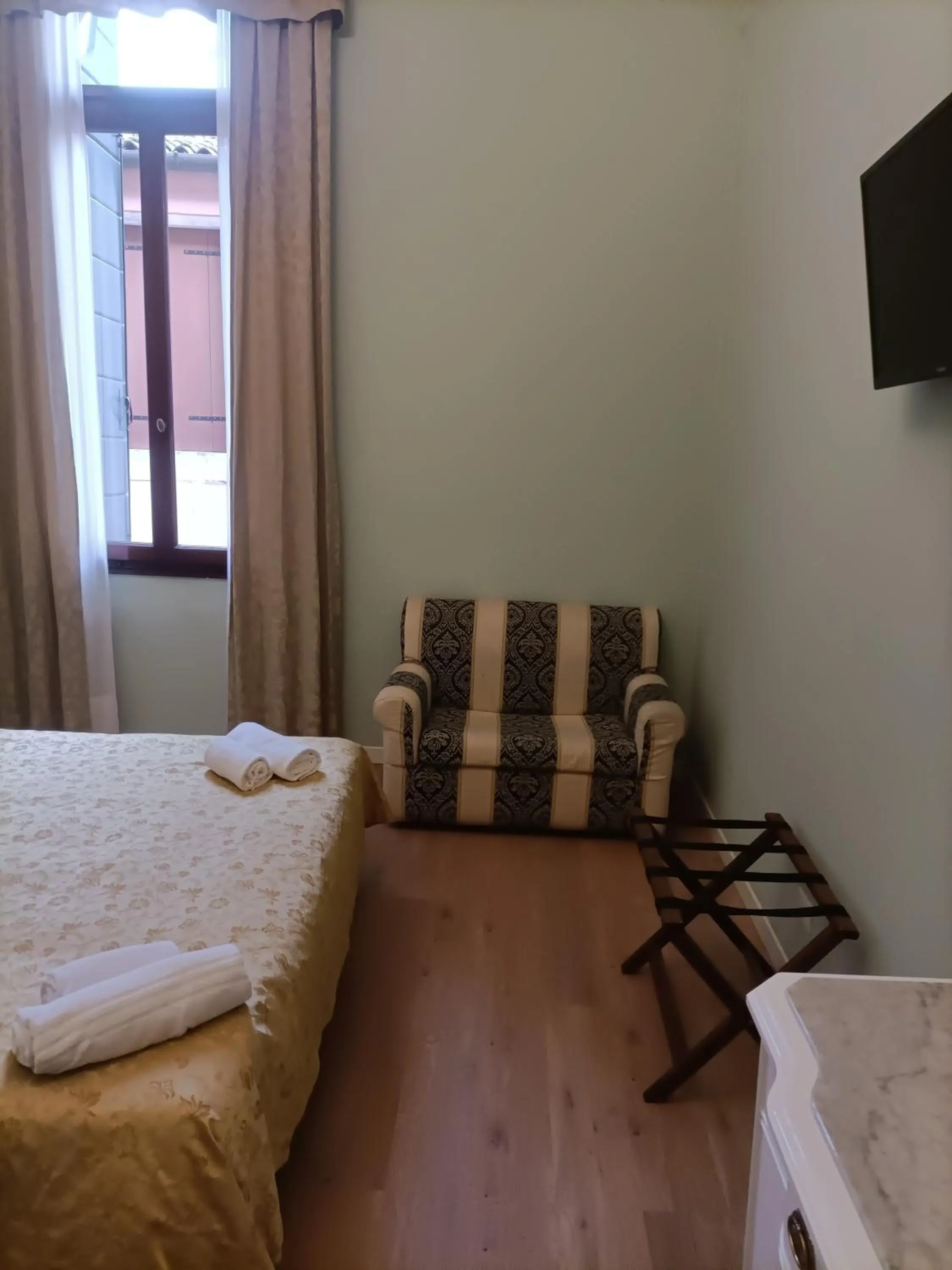 Bed in Palazzo Lion Morosini - Check in presso Locanda Ai Santi Apostoli