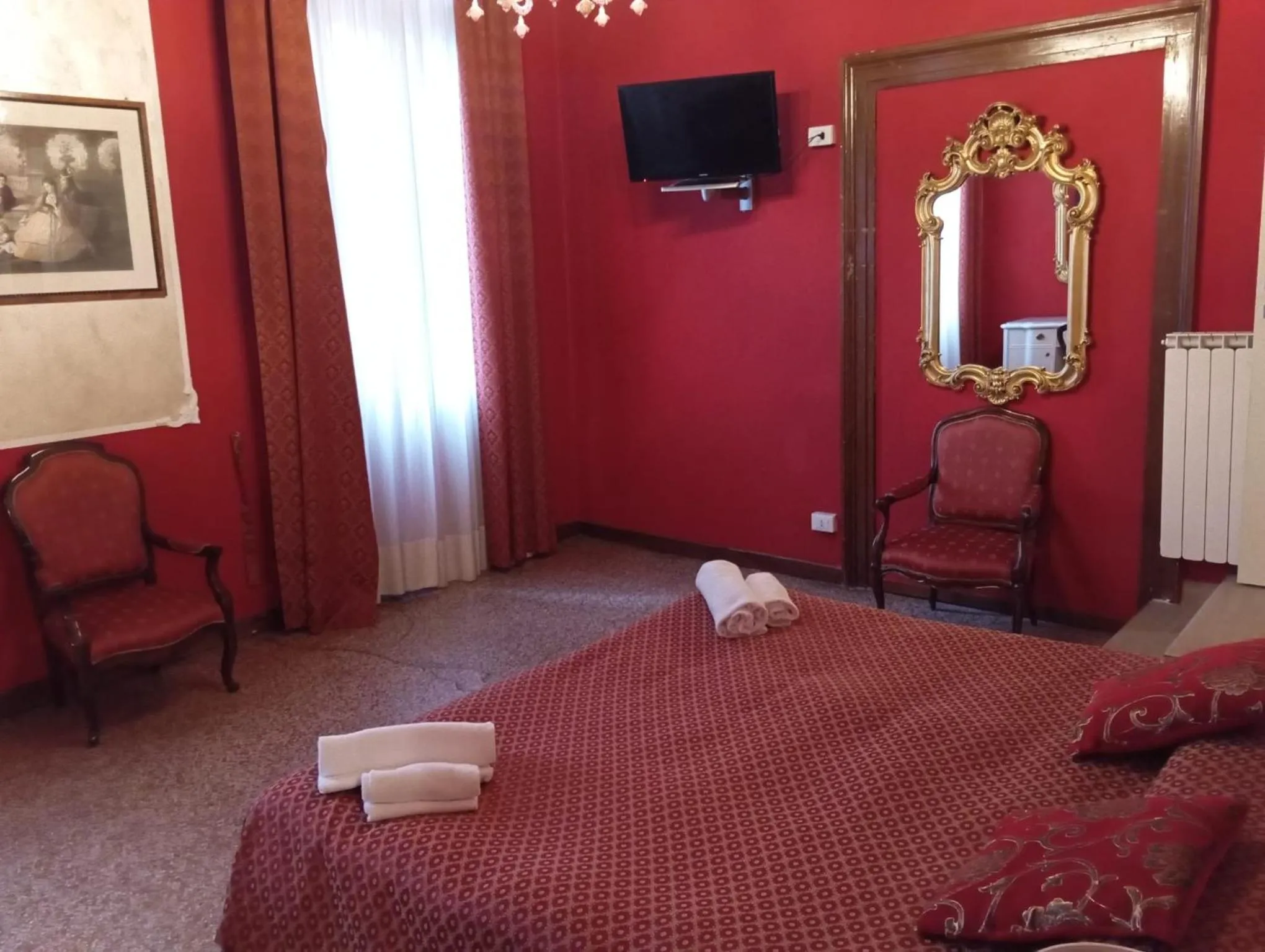 Shower, Bed in Palazzo Lion Morosini - Check in presso Locanda Ai Santi Apostoli