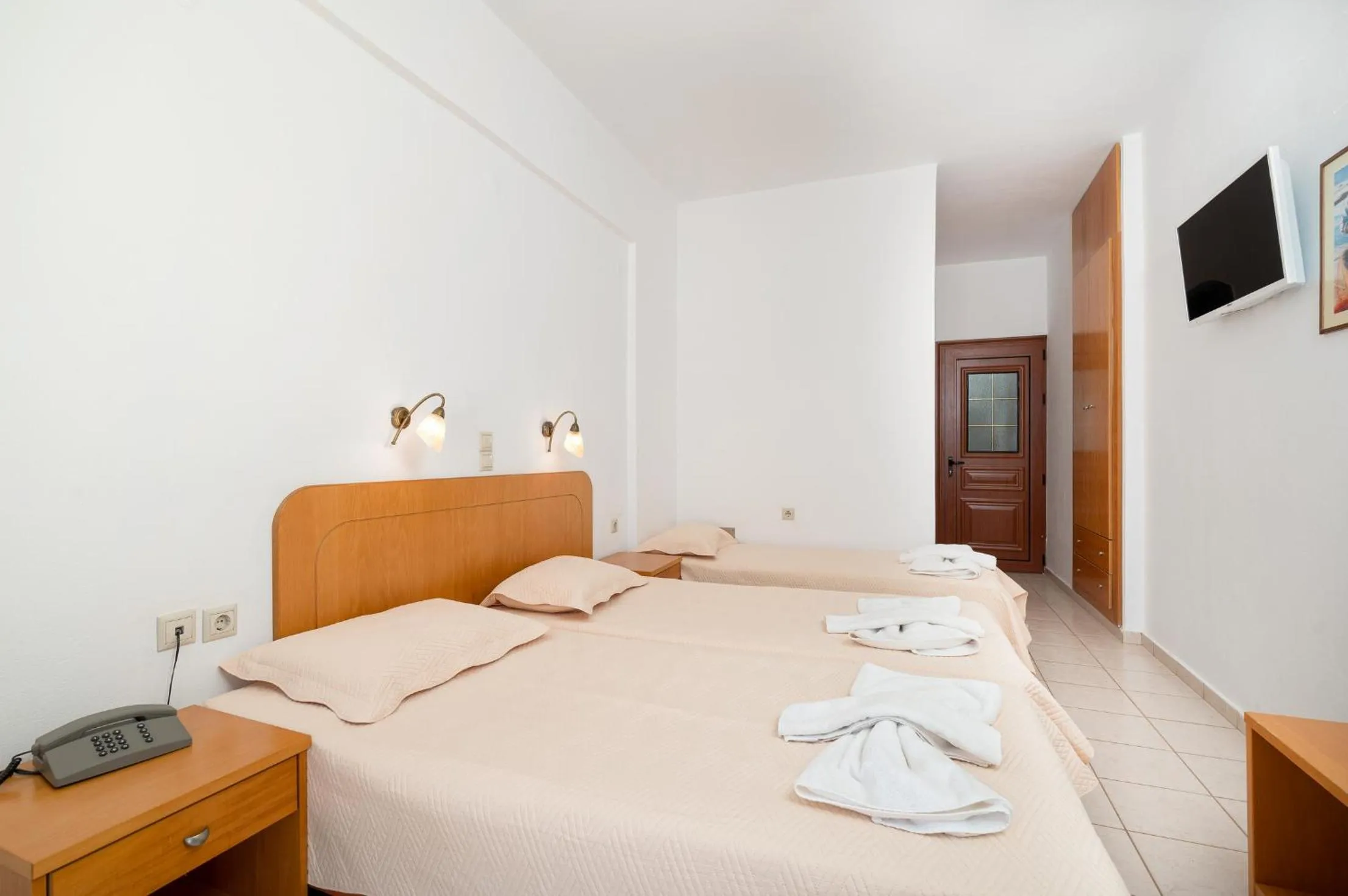 Bedroom, Bed in Adonis Hotel