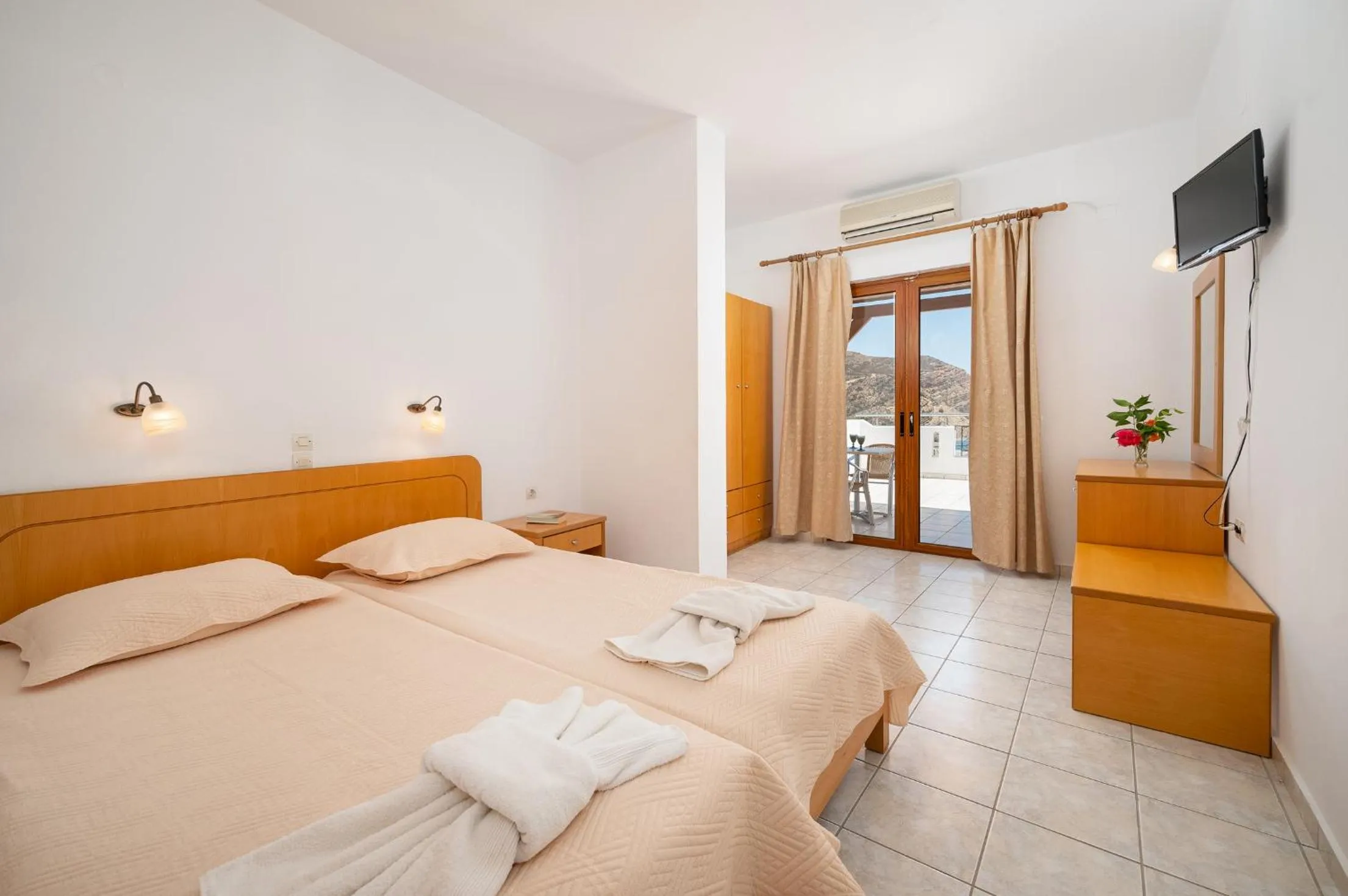 Bedroom, Bed in Adonis Hotel