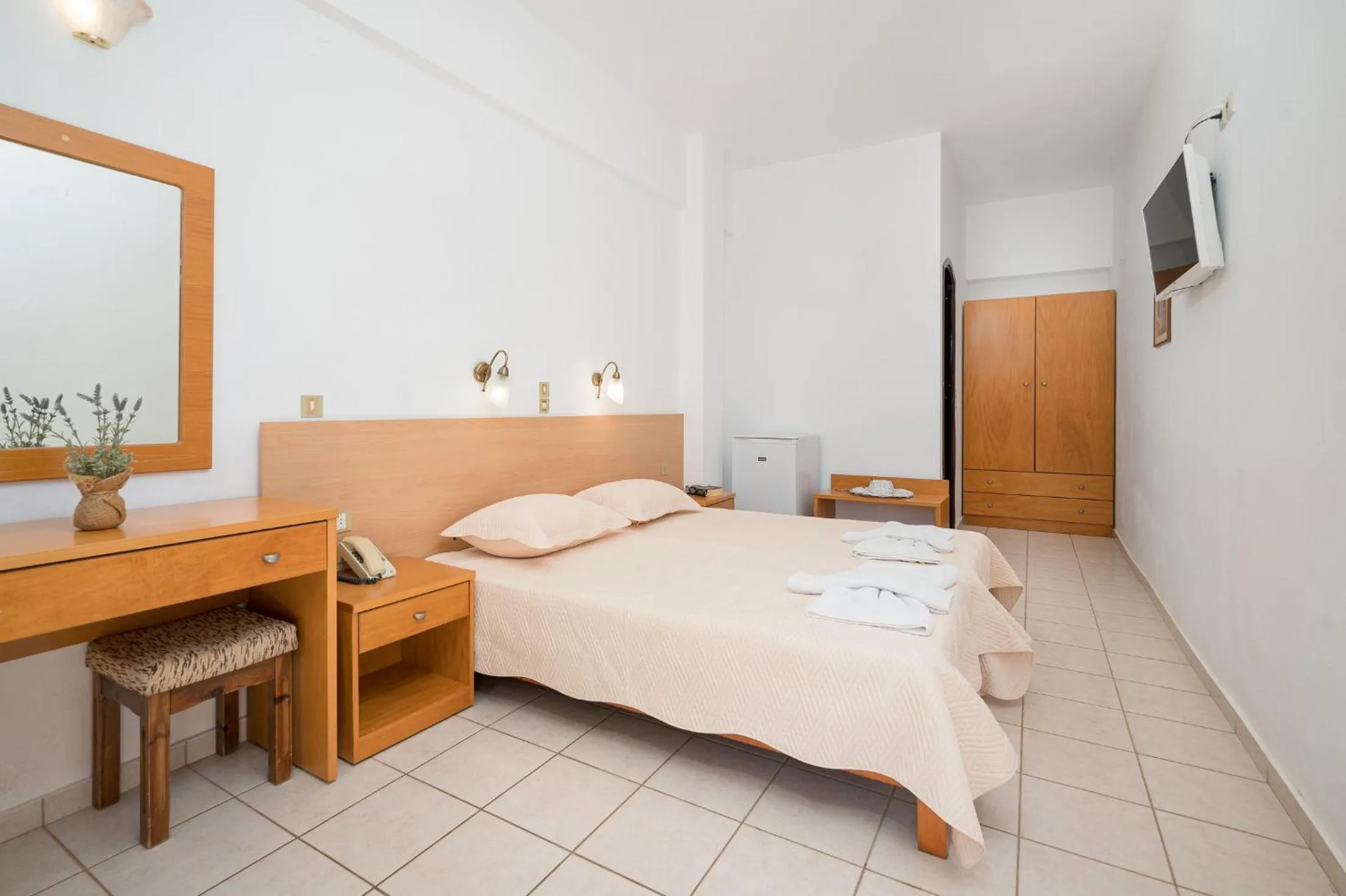 Bedroom, Bed in Adonis Hotel