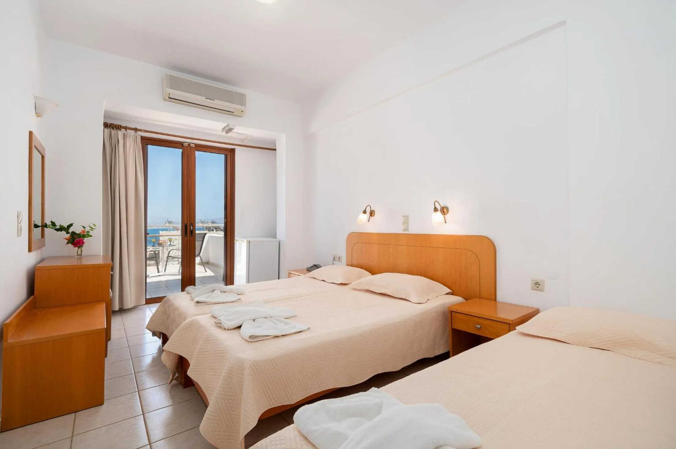 Bedroom, Bed in Adonis Hotel