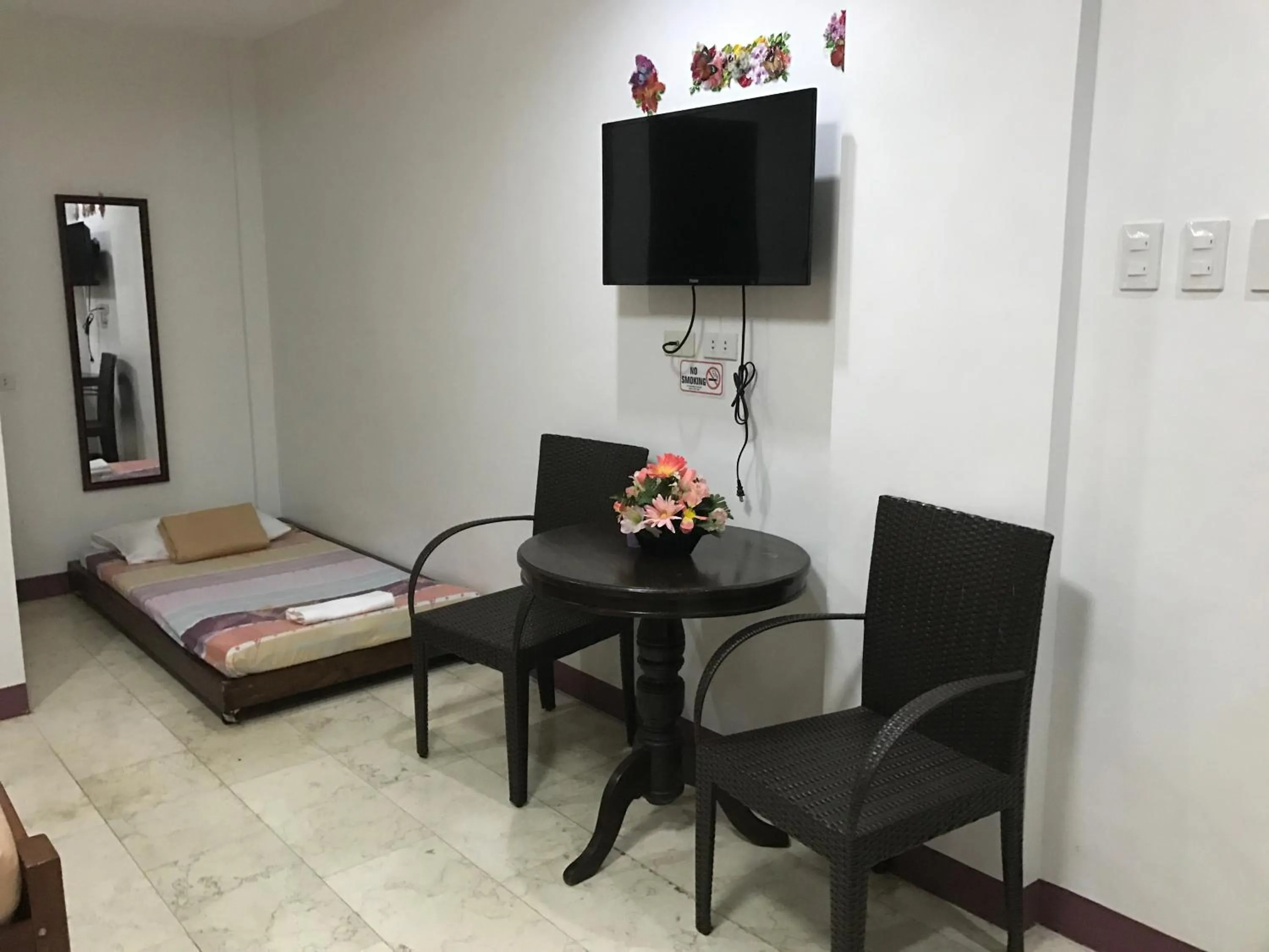 Bed in Alzeah's Place Room for Rent