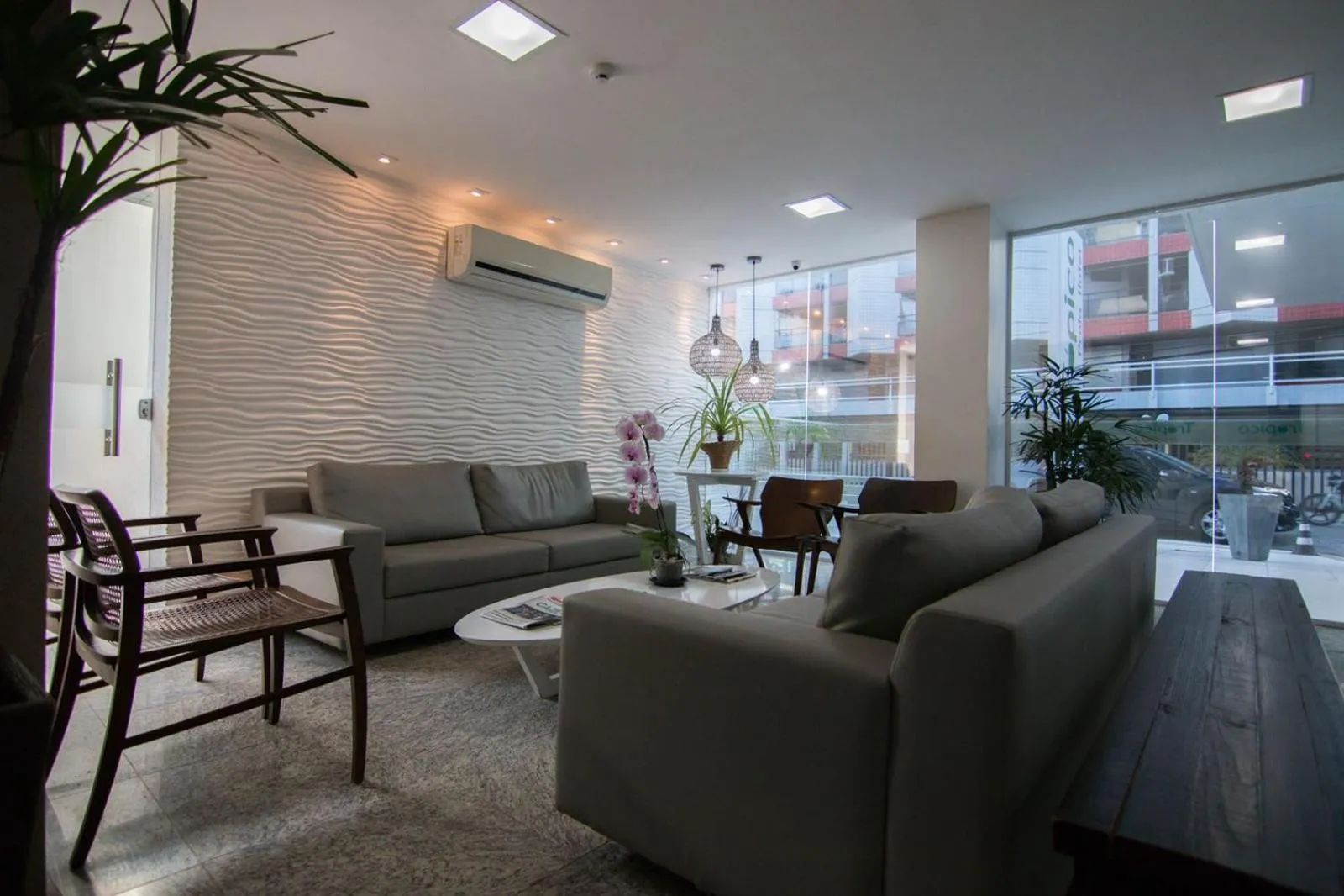 Seating area in Trópico Praia Hotel