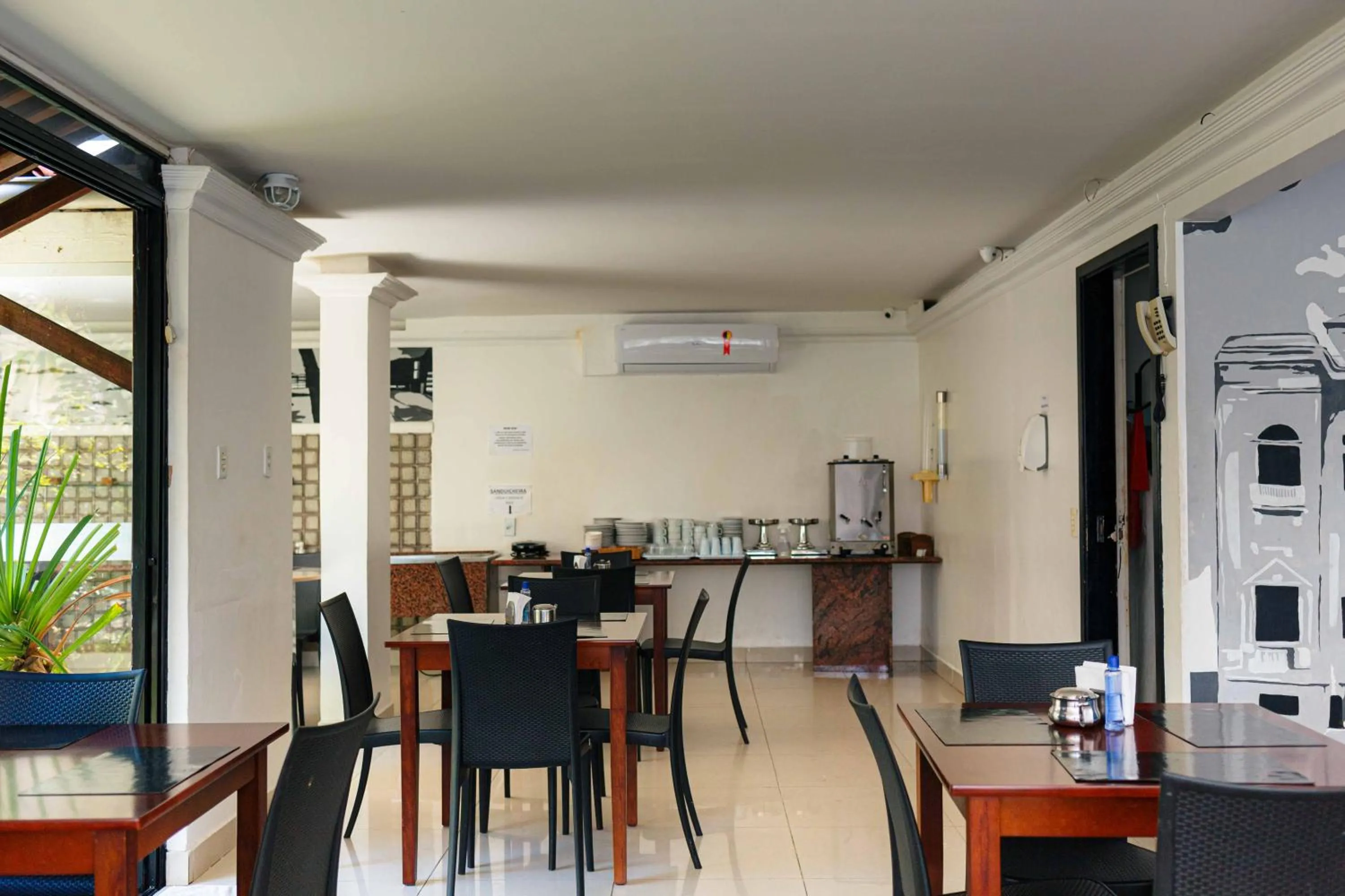 Restaurant/places to eat in Trópico Praia Hotel