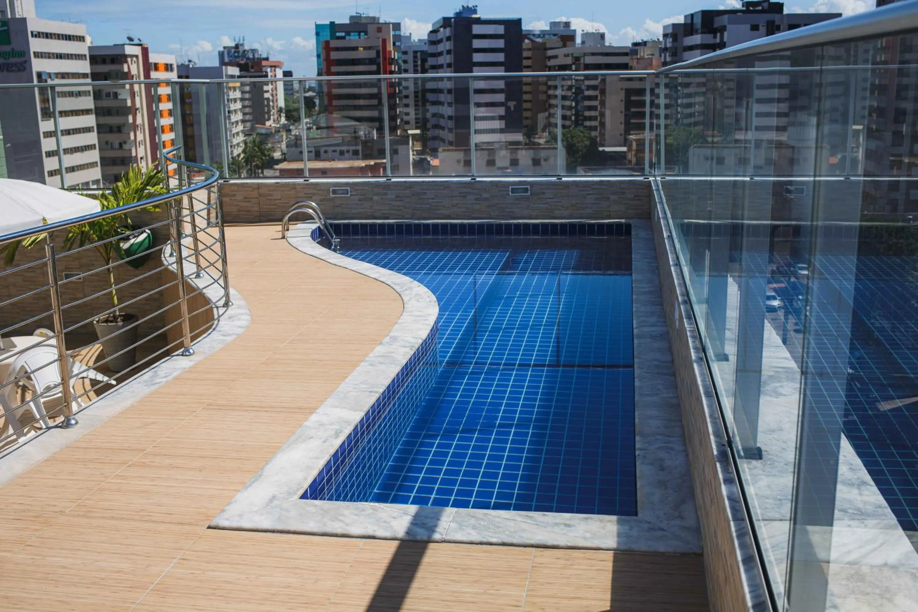 Pool view in Trópico Praia Hotel