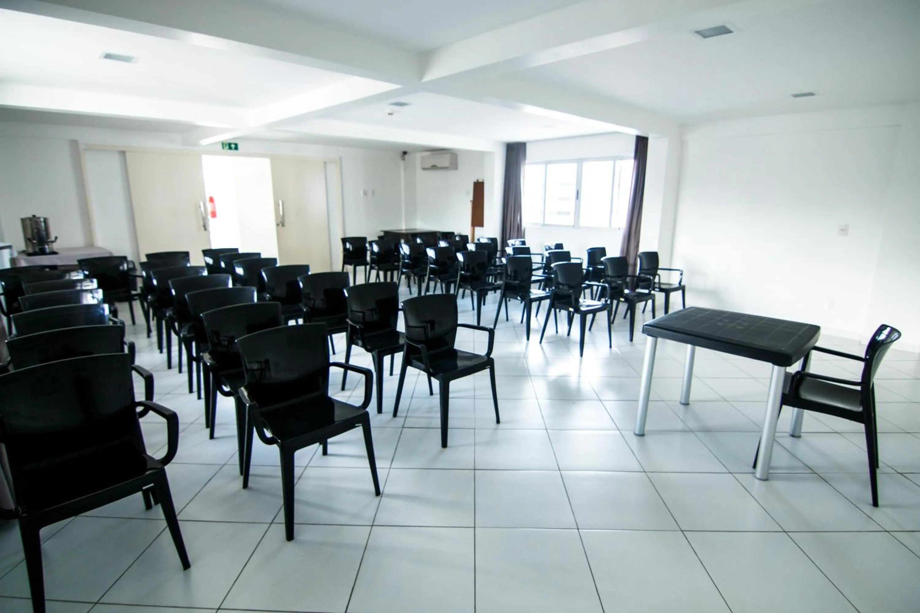 Meeting/conference room in Trópico Praia Hotel