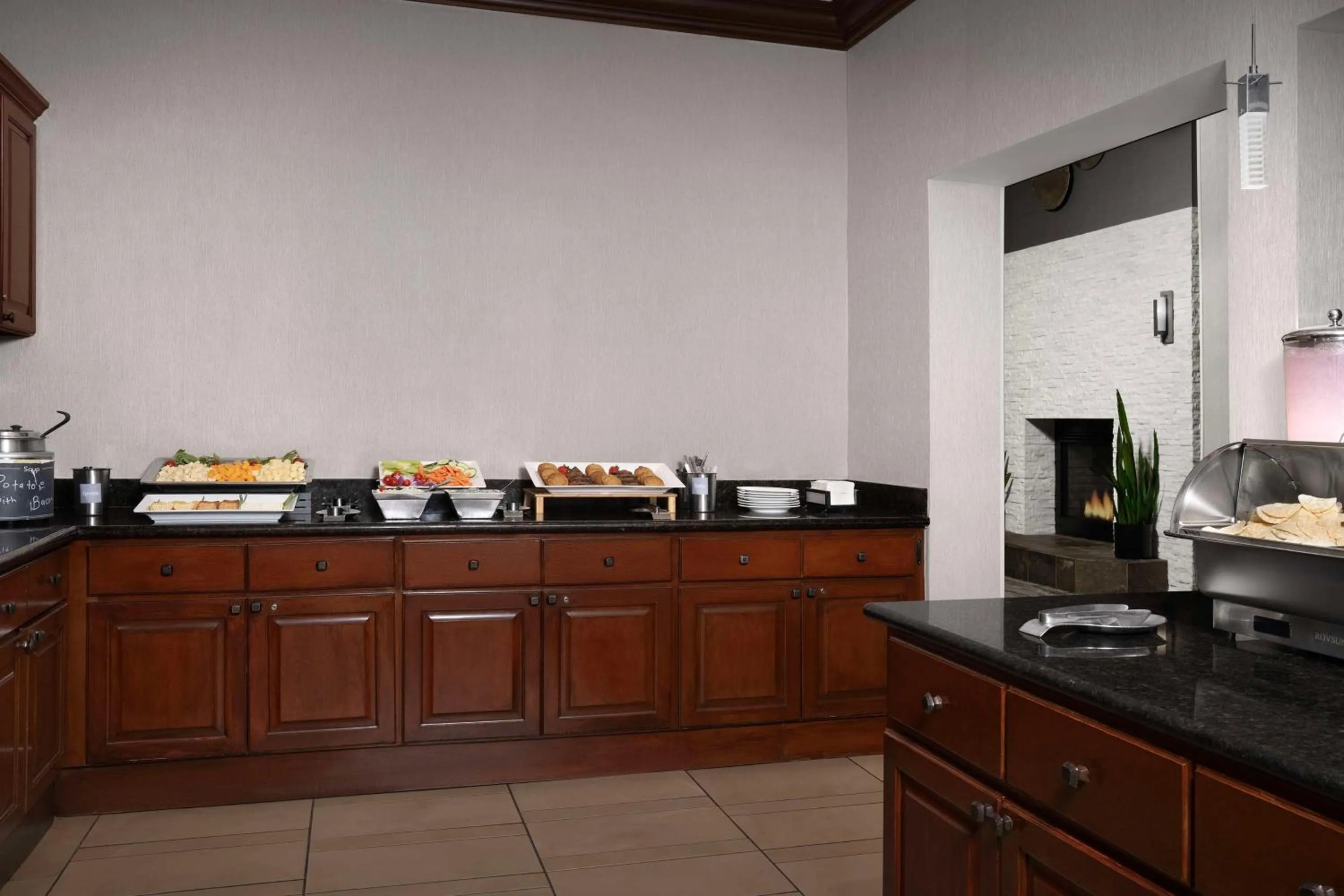 Restaurant/places to eat in Homewood Suites by Hilton Jacksonville-Downtown/Southbank