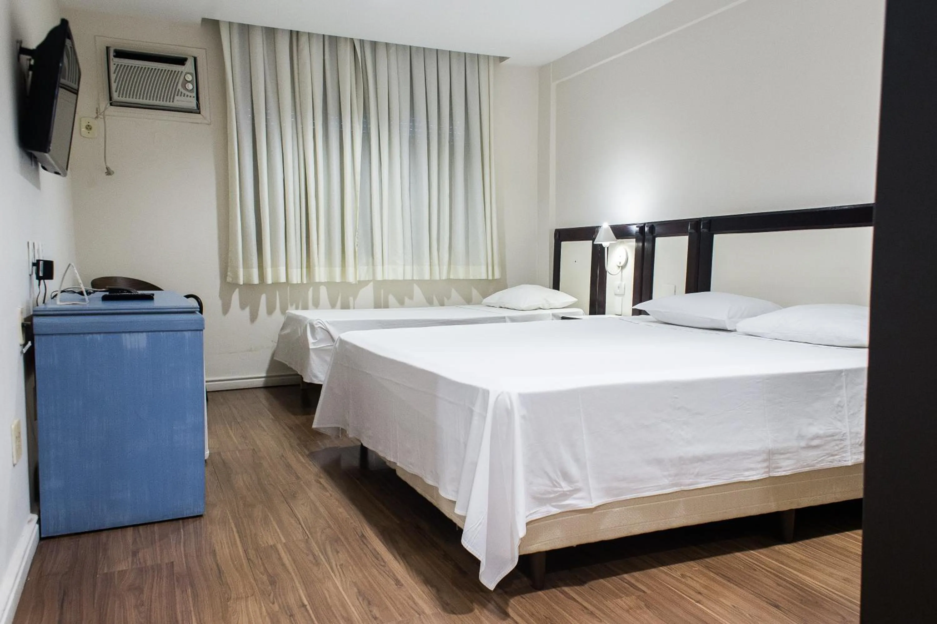 Bedroom, Bed in Master Express Alberto Bins - 200 metros do Hospital Santa Casa