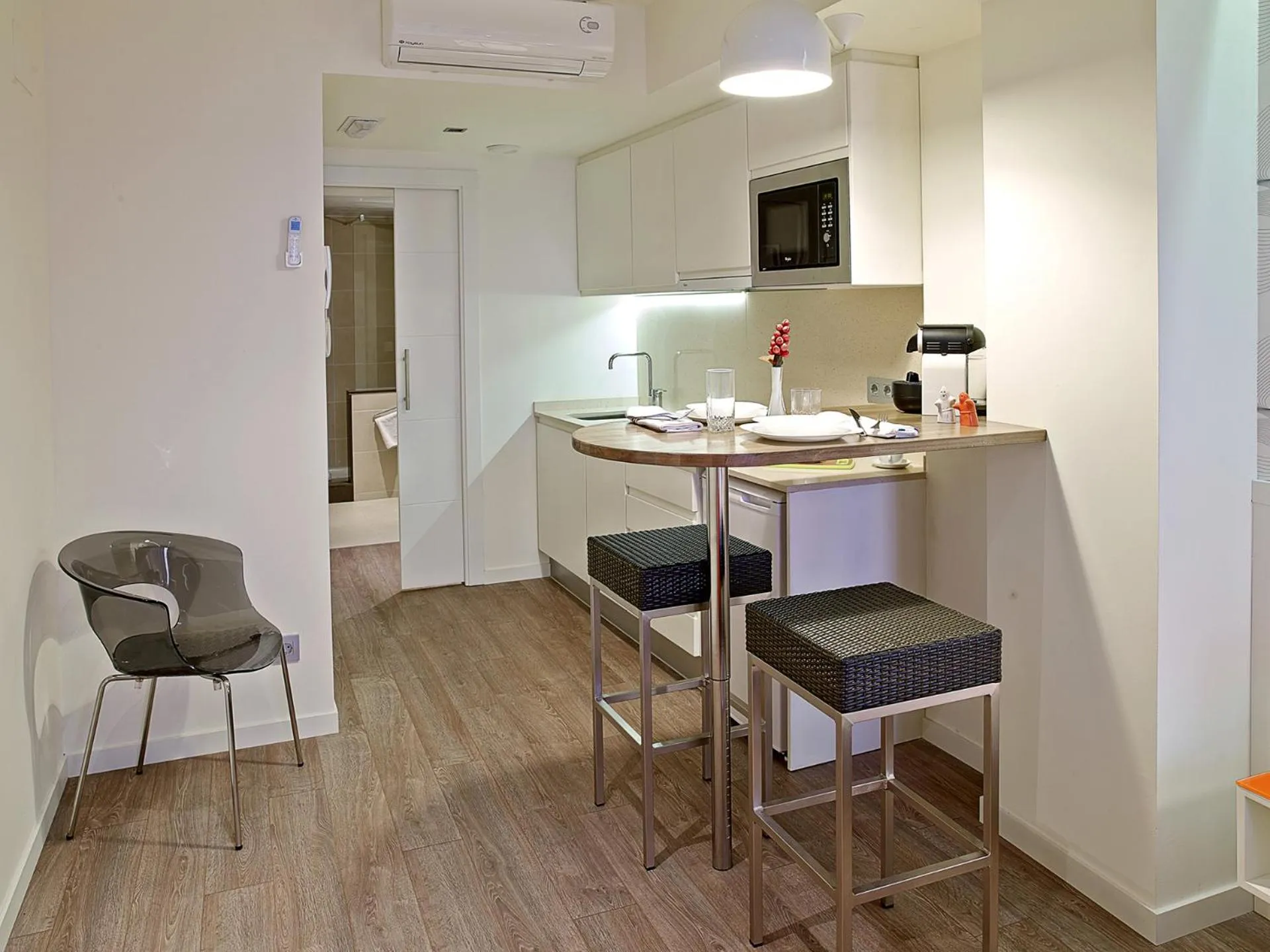 Apart-Suites Hostemplo