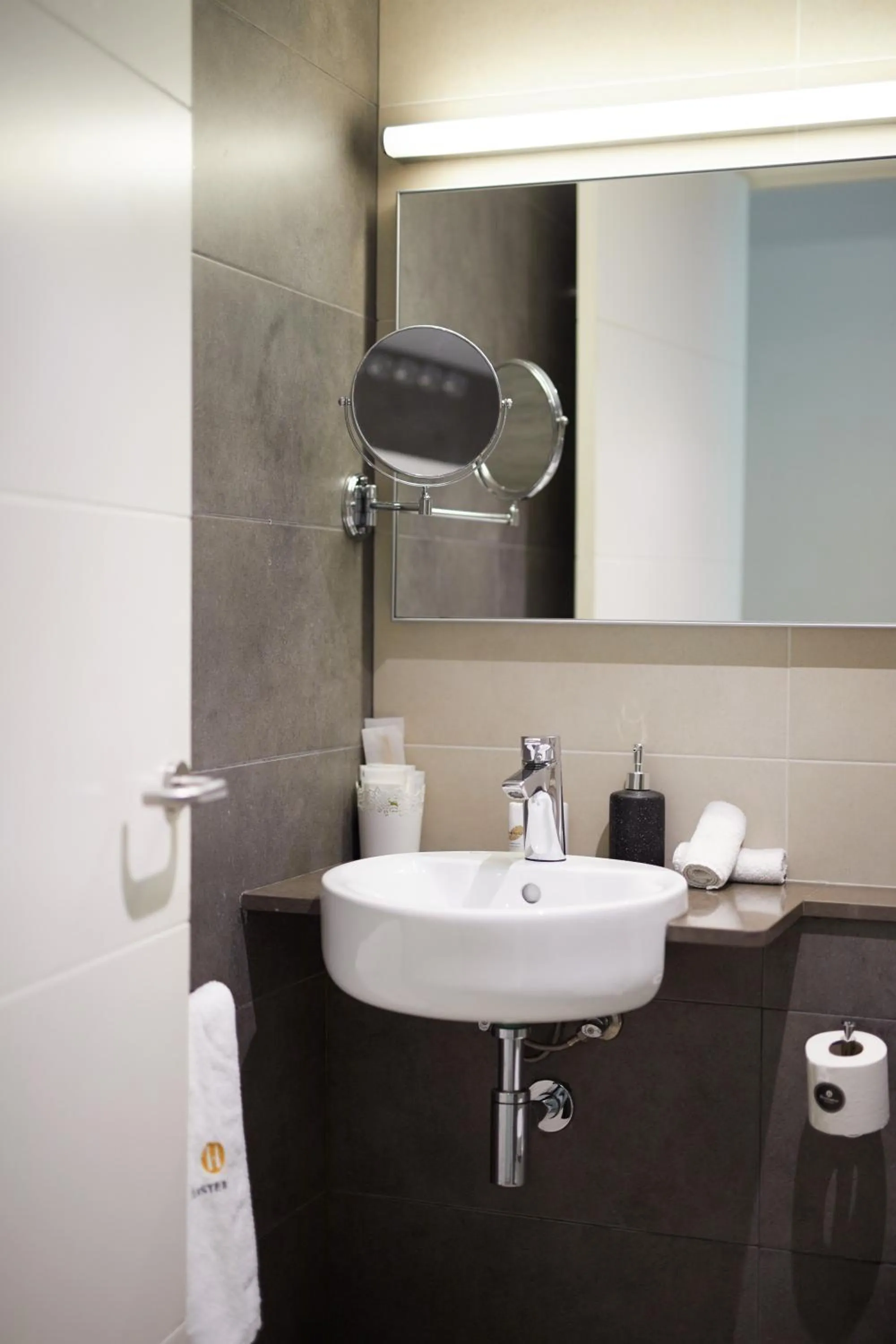 Apart-Suites Hostemplo