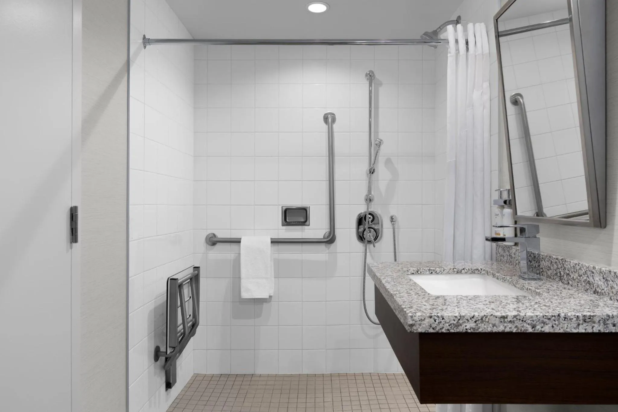 Photo of the whole room in Holiday Inn Ottawa East by IHG