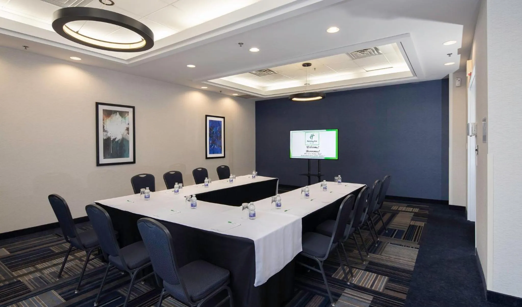 Meeting/conference room in Holiday Inn Ottawa East by IHG
