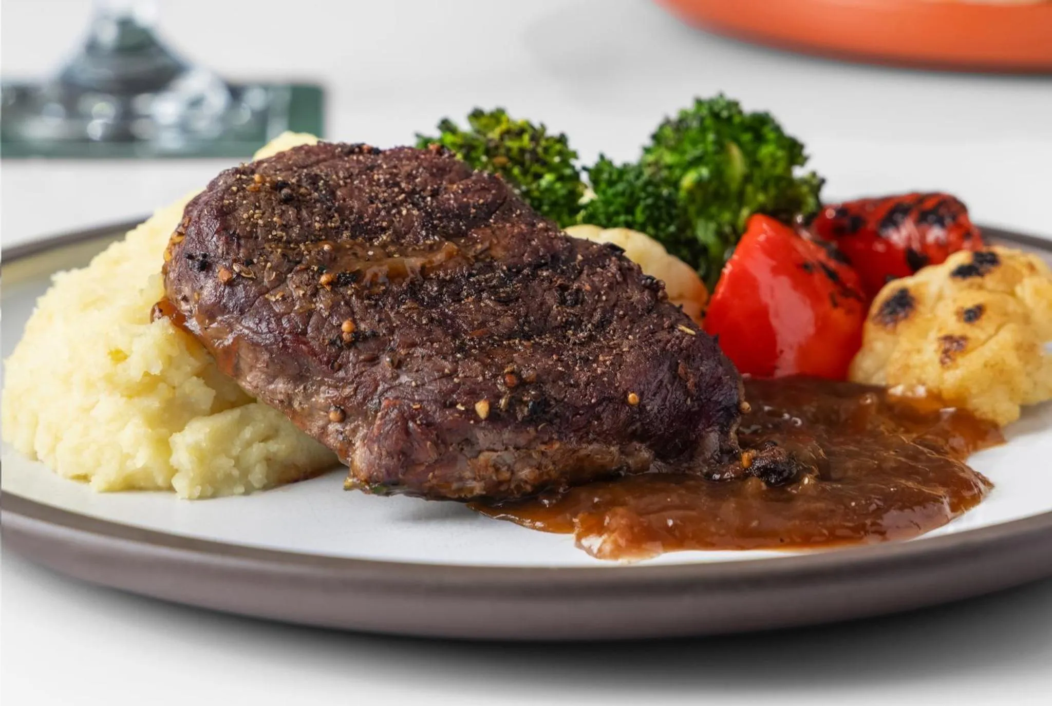 Restaurant/places to eat in Holiday Inn Ottawa East by IHG