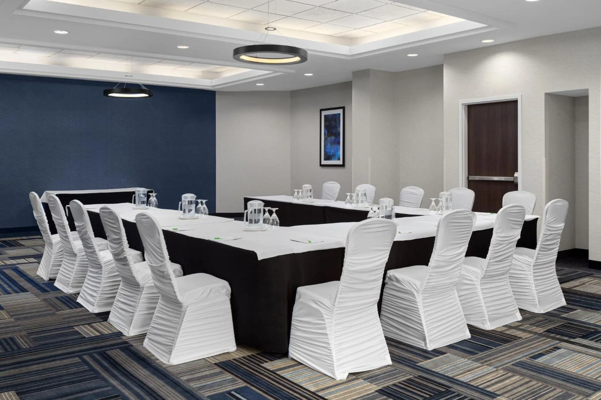 Meeting/conference room in Holiday Inn Ottawa East by IHG