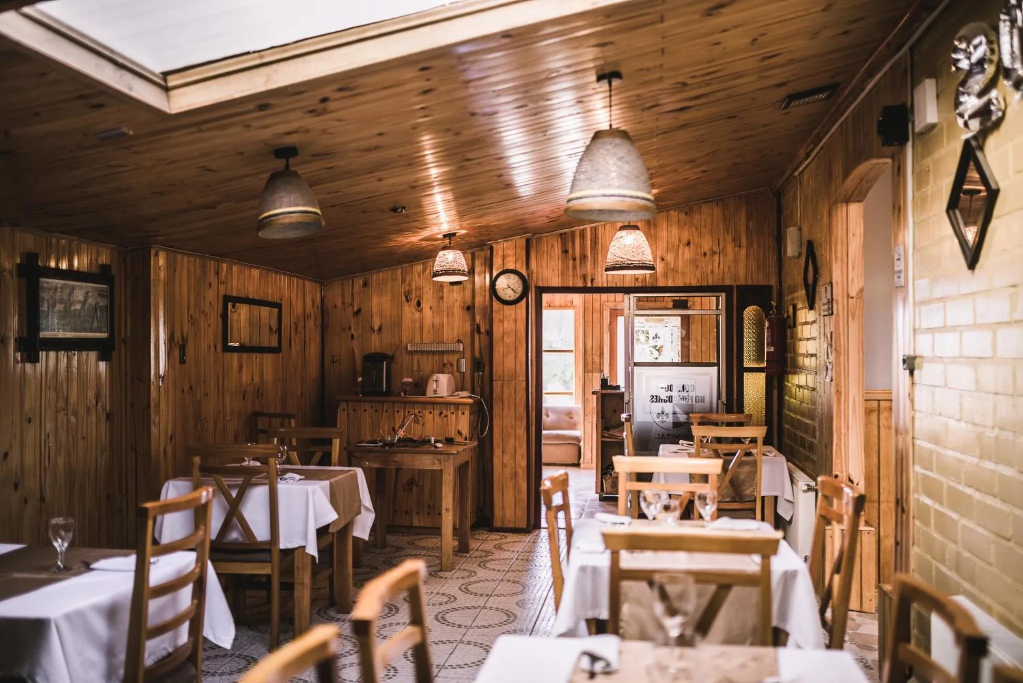 Restaurant/places to eat in Hostal Alcázar