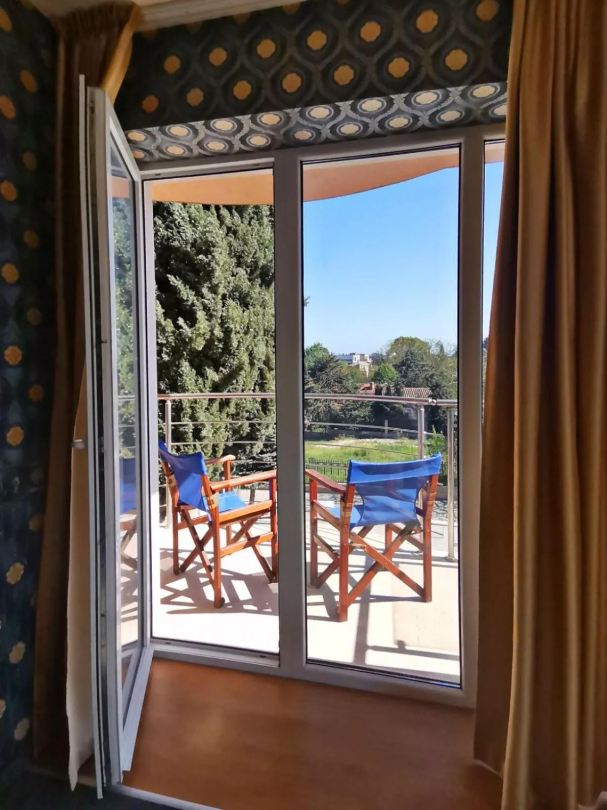 Patio in Twins Palace ApartHotel