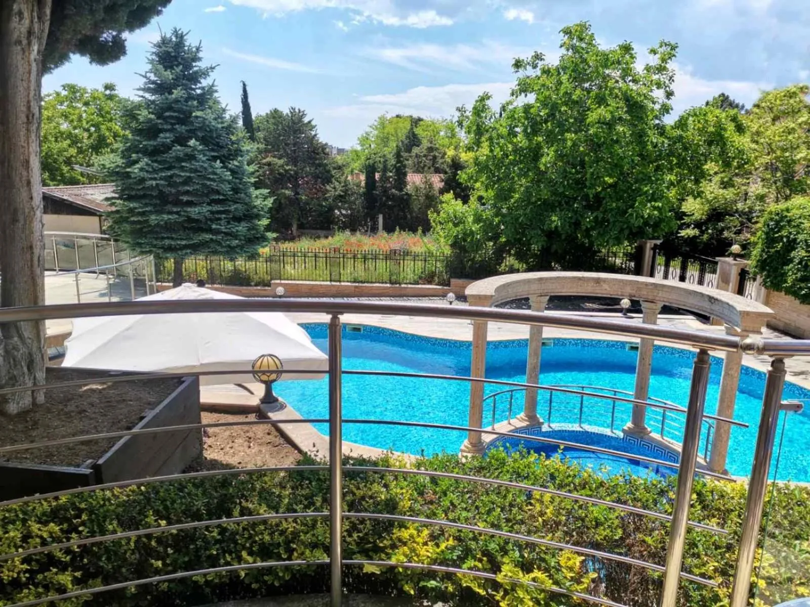 Inner courtyard view in Twins Palace ApartHotel