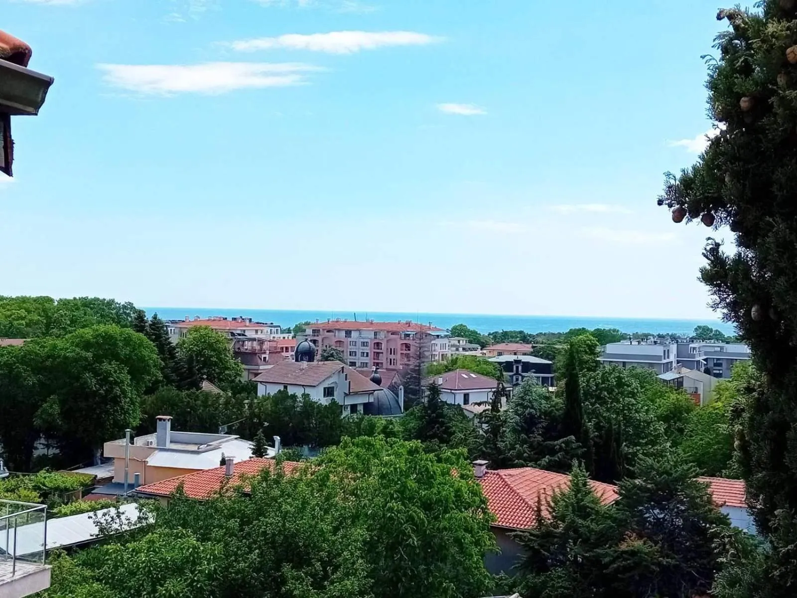 Sea view in Twins Palace ApartHotel