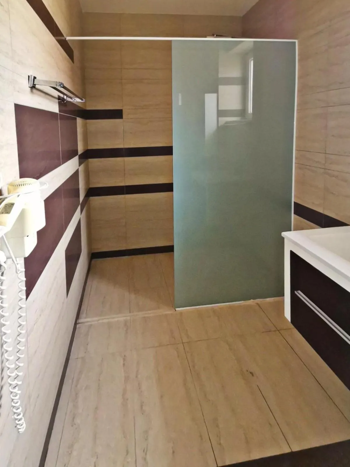 Shower in Twins Palace ApartHotel