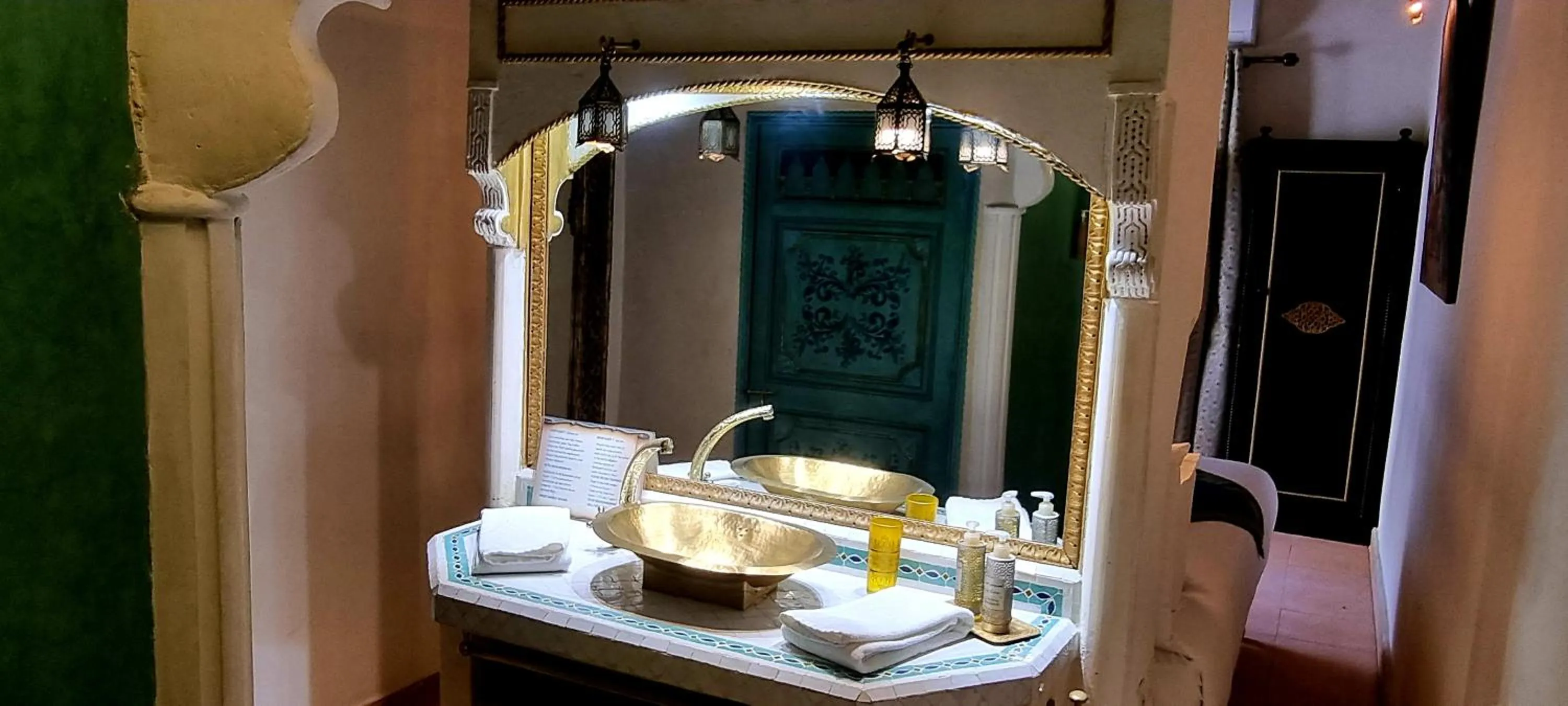 Bathroom in Riad Armelle