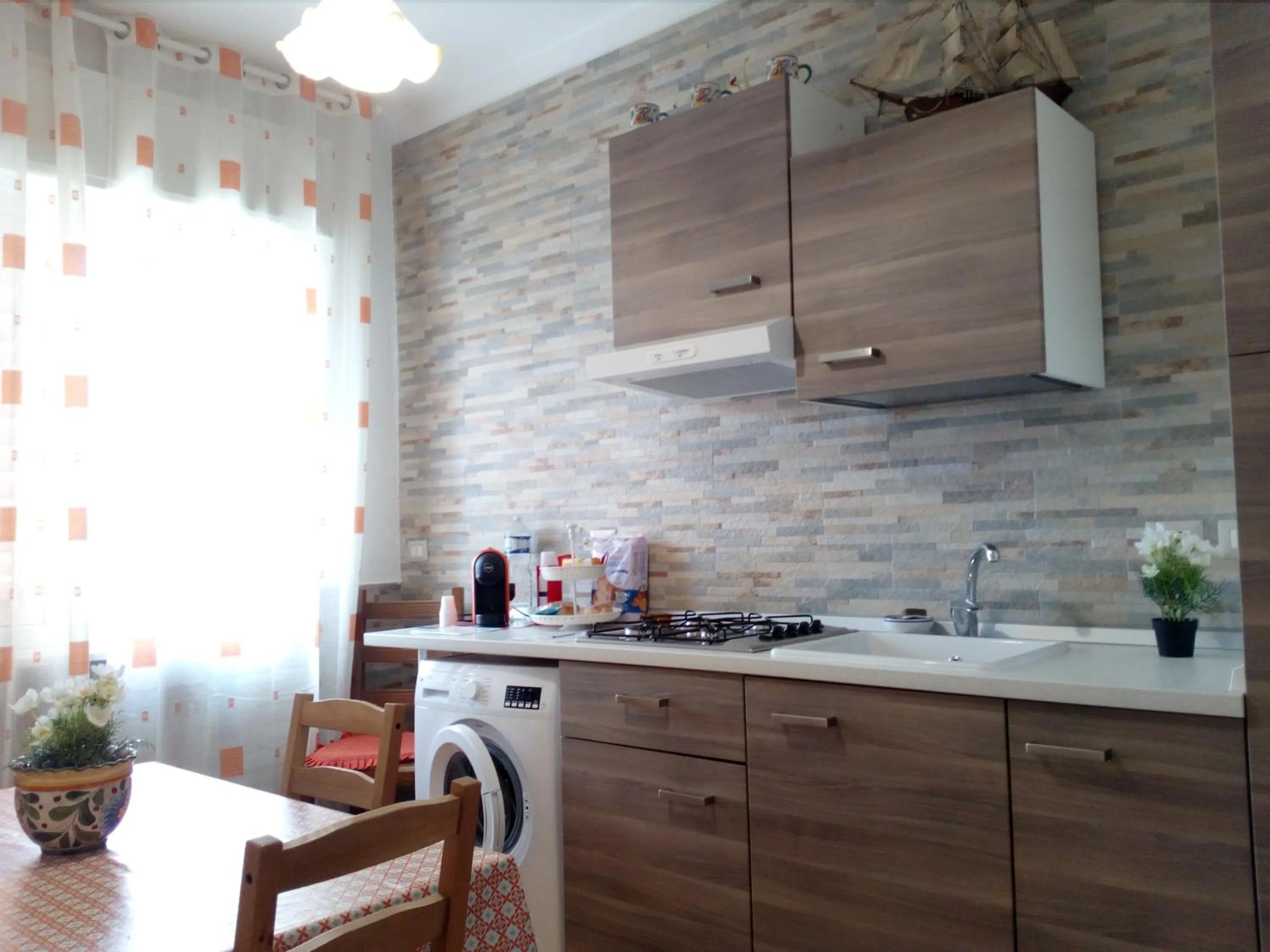 kitchen in La perla di nicolosi
