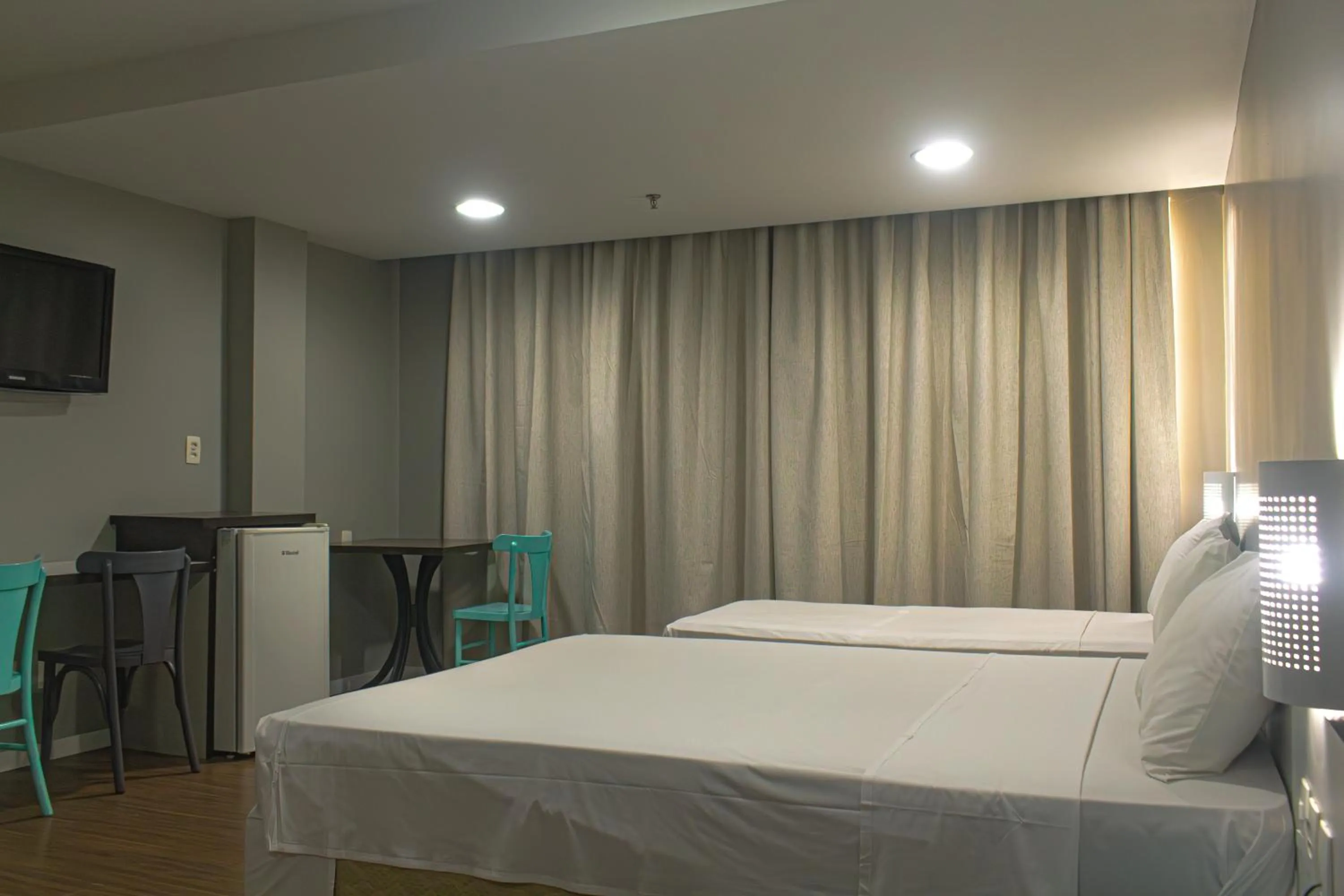 TV and multimedia, Bed in Master Express Cidade Baixa - Próximo ao Araujo Viana, UFRGS e Santa Casa