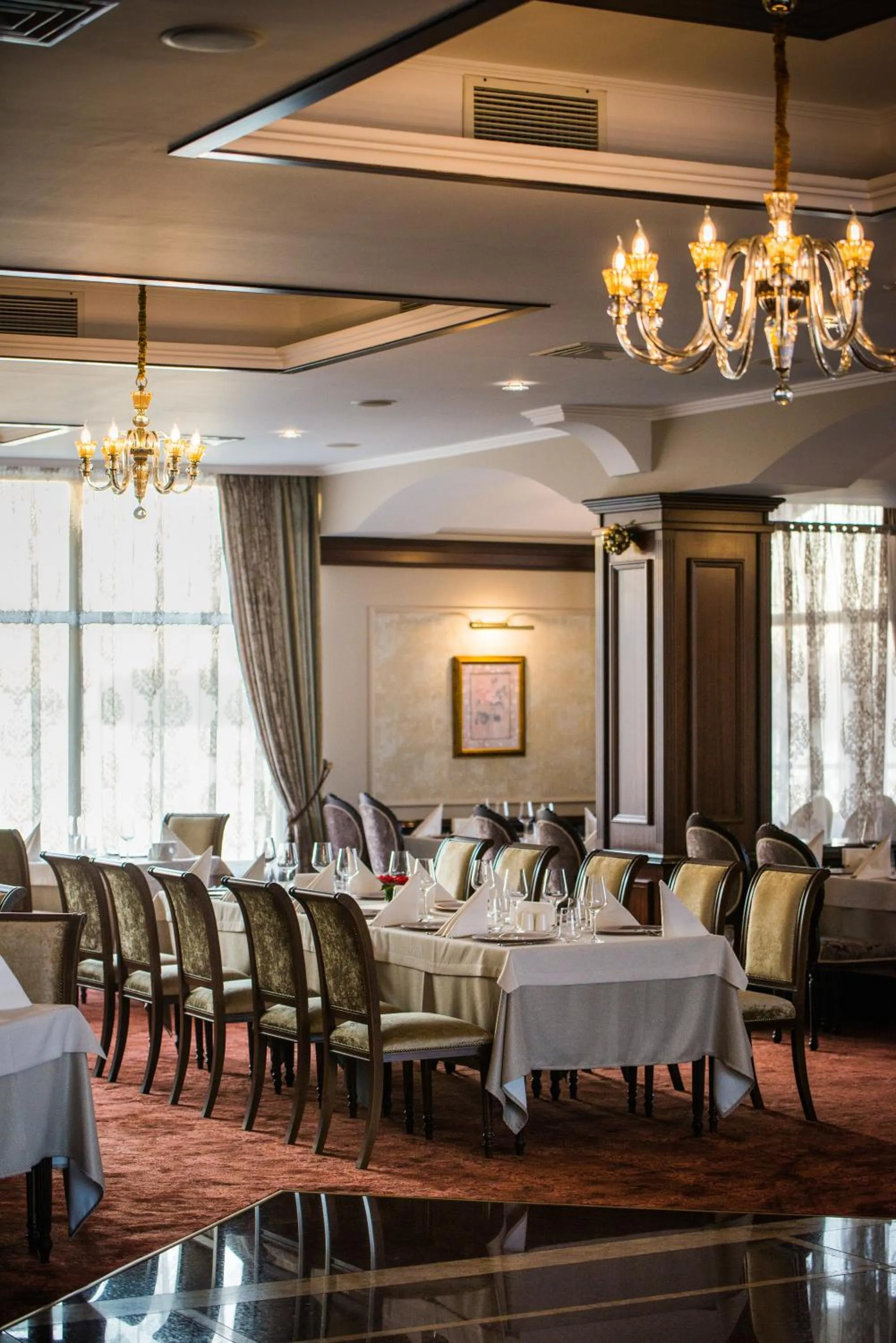 Restaurant/places to eat in Drustar Hotel