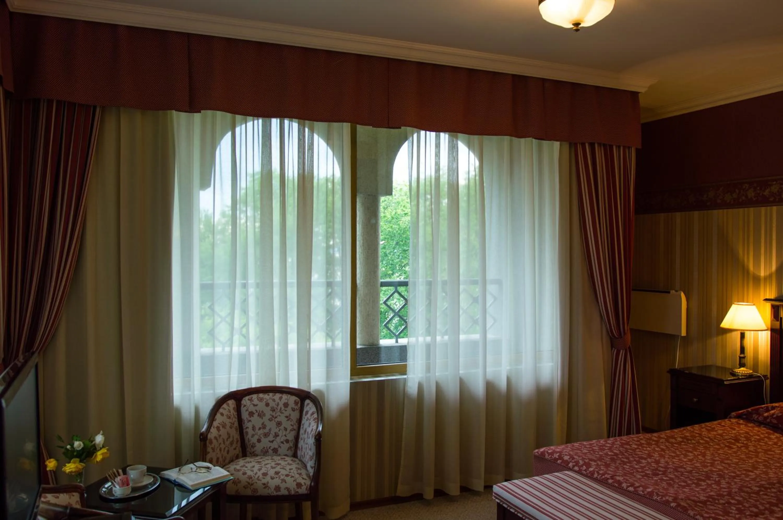 Garden view, Bed in Drustar Hotel