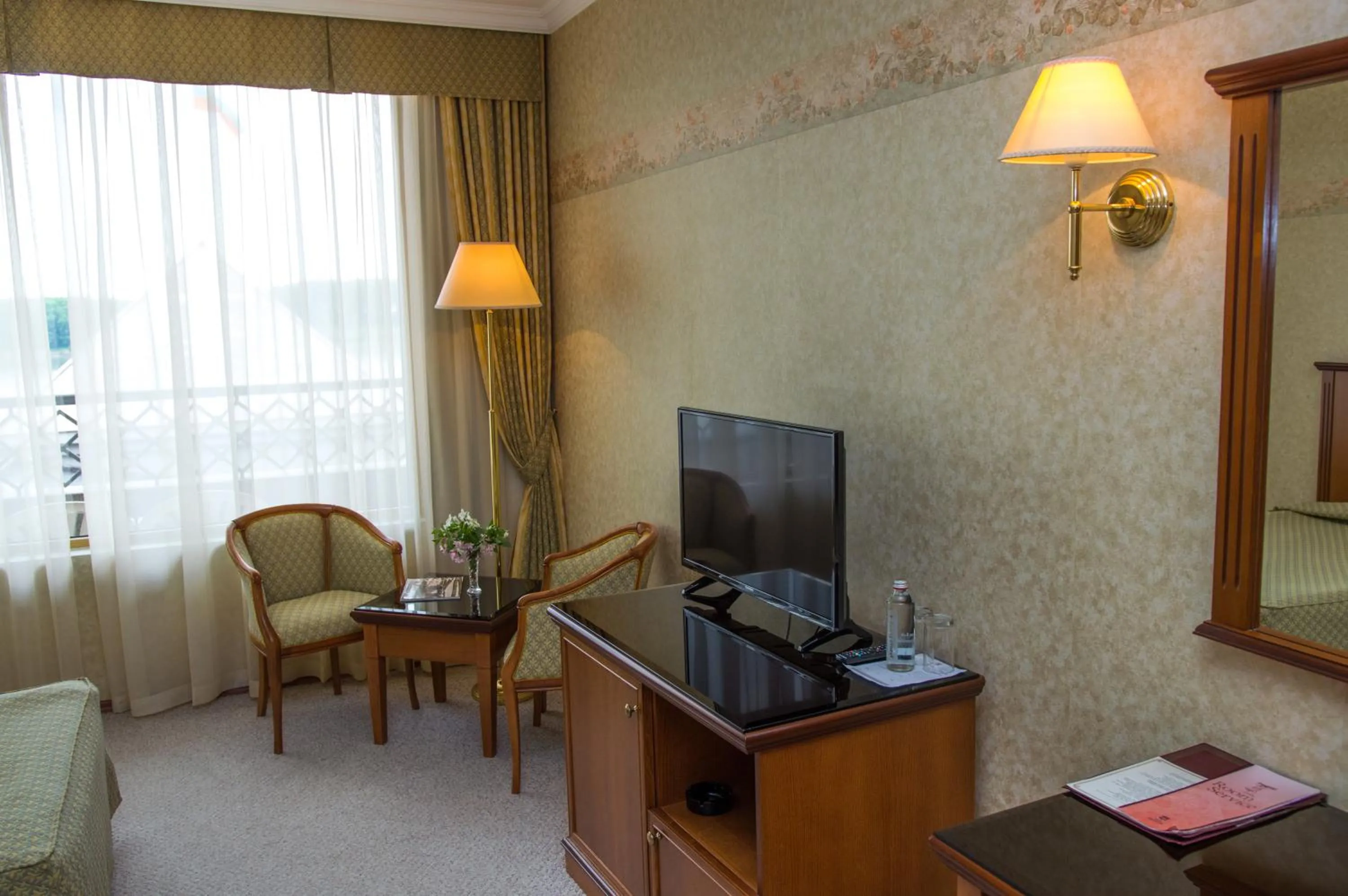 Photo of the whole room in Drustar Hotel
