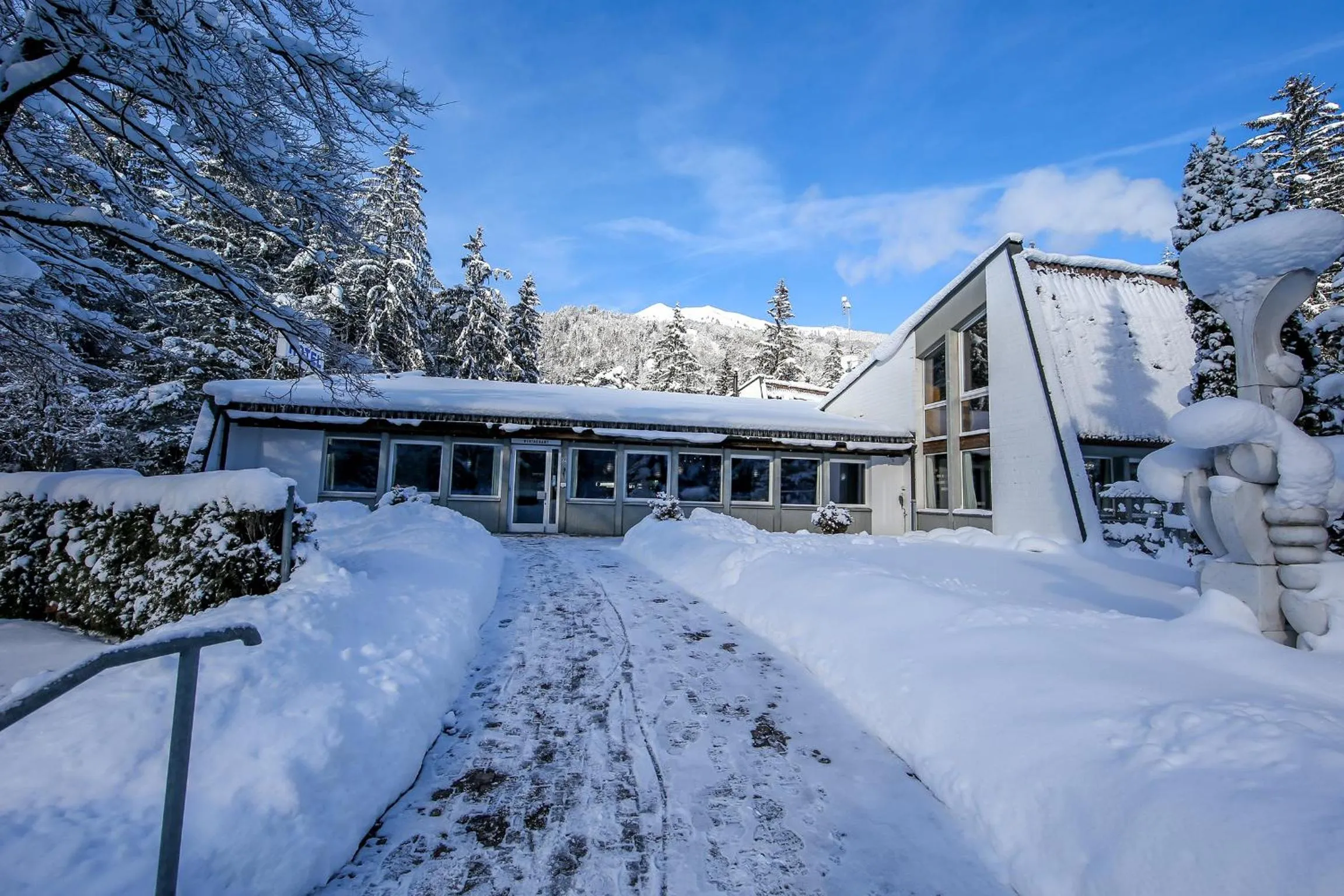 Facade/entrance in Hotel Grüsch
