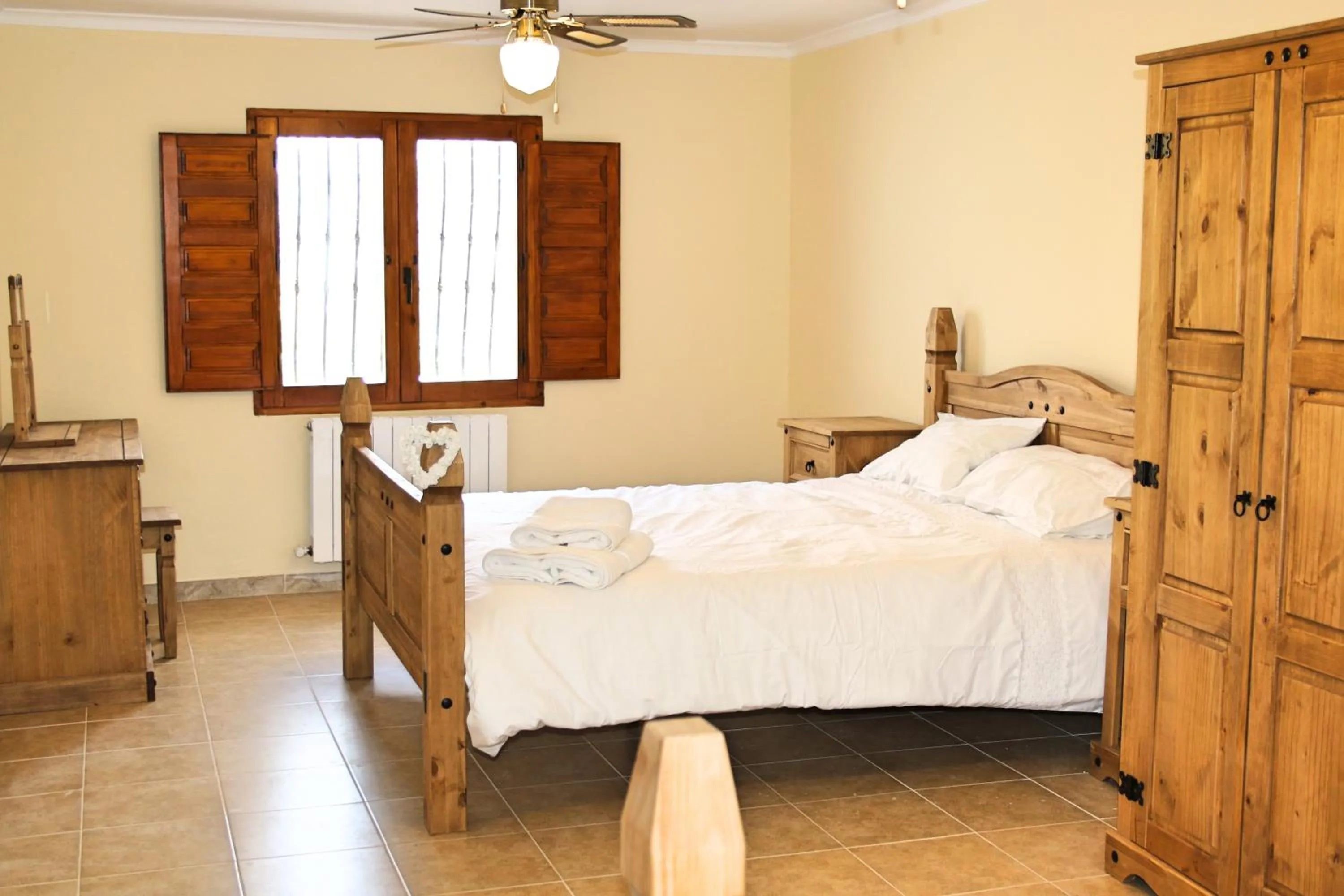 Bedroom, Bed in Casa Solariega