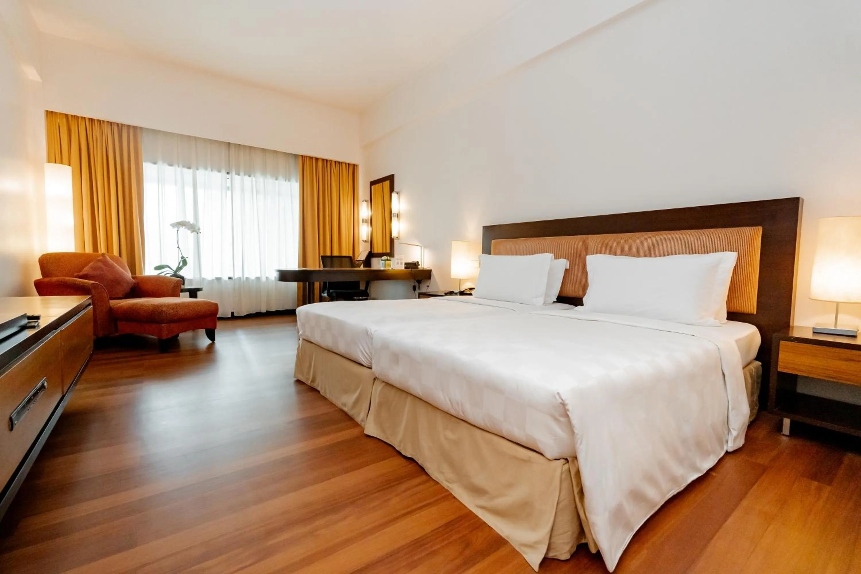 Photo of the whole room, Bed in Impiana KLCC Hotel