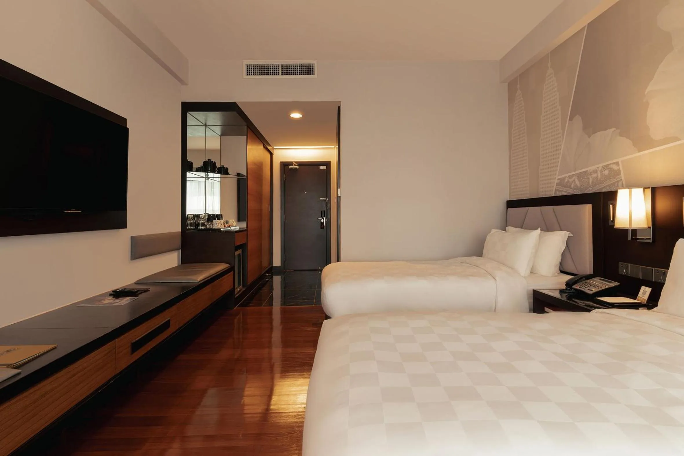 Photo of the whole room, Bed in Impiana KLCC Hotel