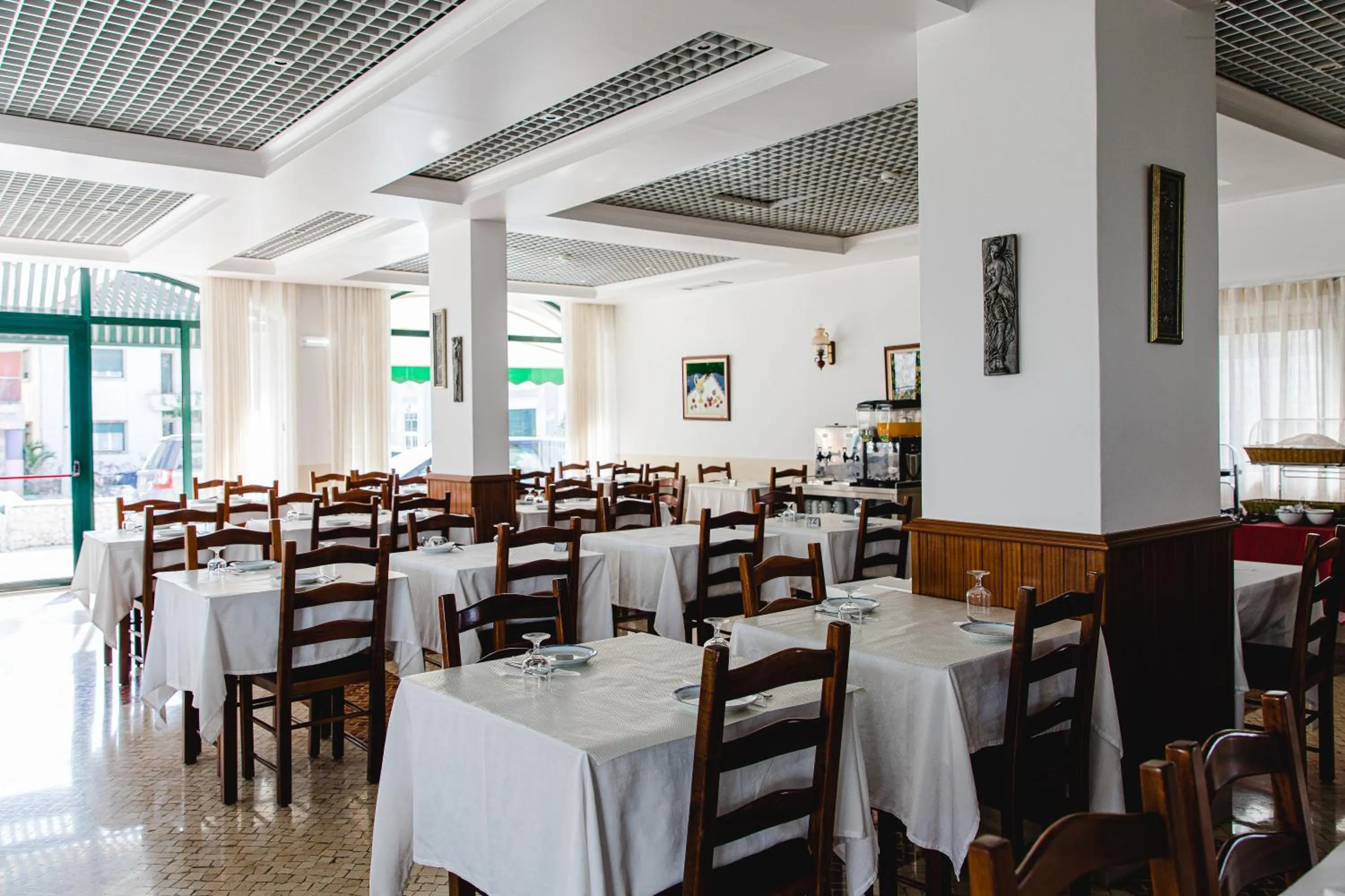 Restaurant/places to eat in Hotel Santo António de Fátima