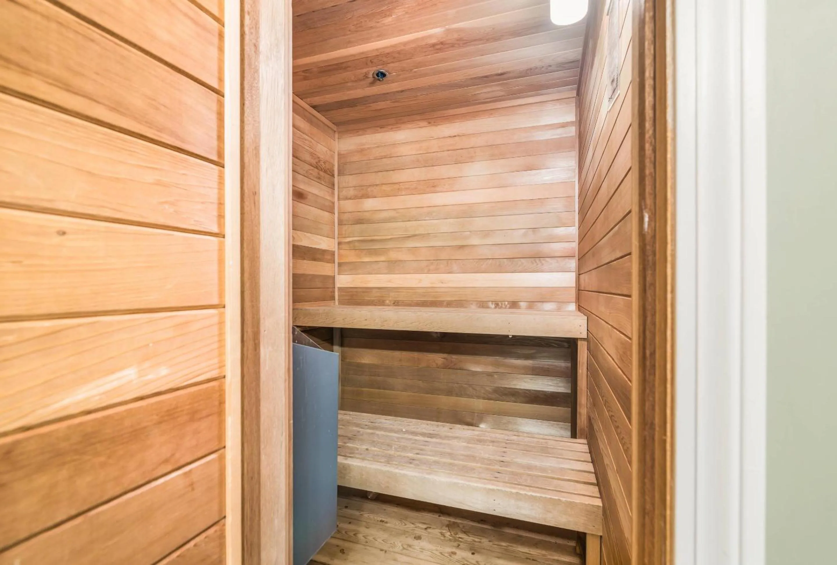 Bedroom in The Valley Inn, an Ascend Collection Hotel