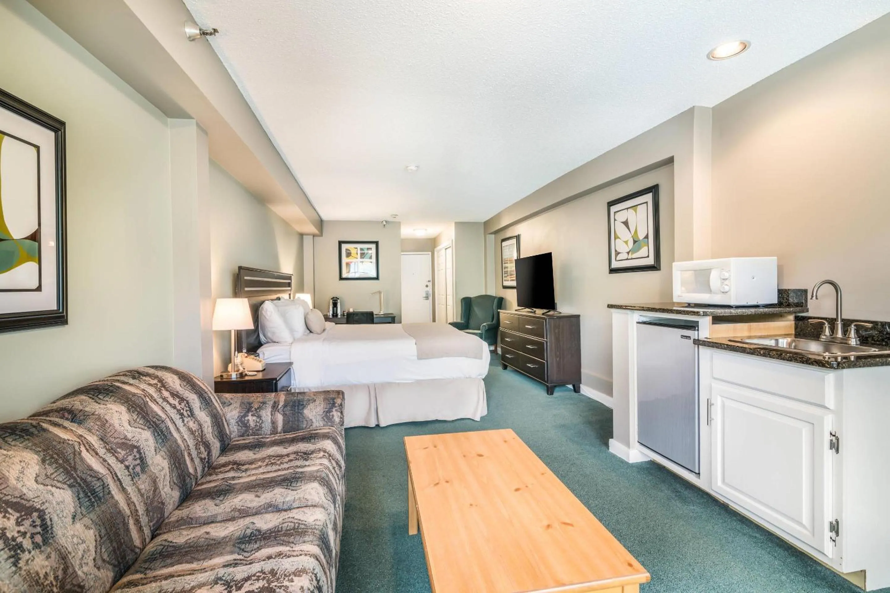 Bedroom, Bed in The Valley Inn, an Ascend Collection Hotel