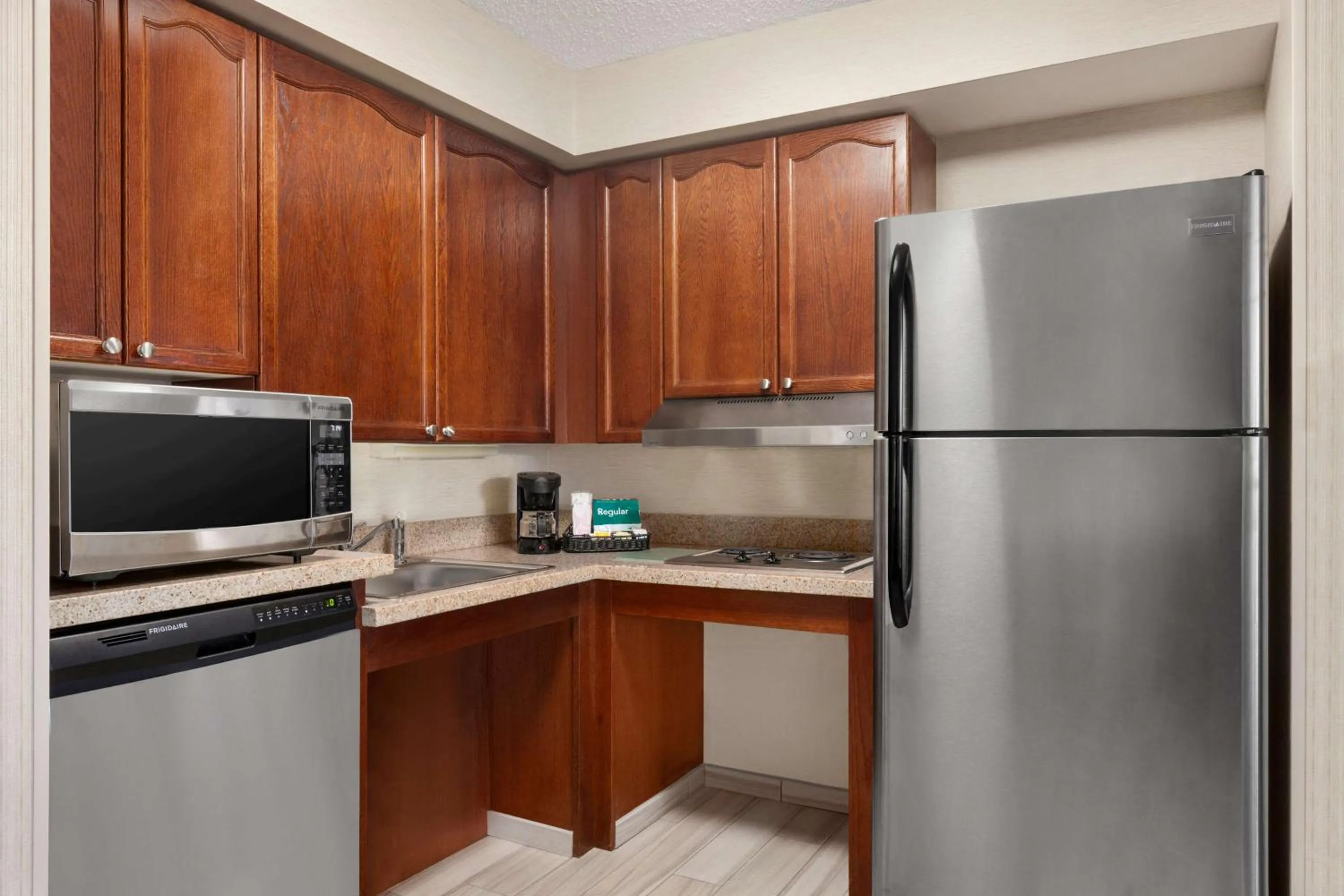Kitchen or kitchenette in Homewood Suites by Hilton Wilmington-Brandywine Valley