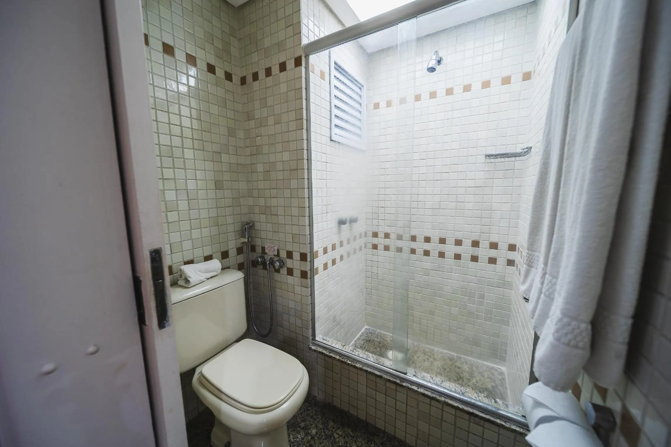 Bathroom in Hotel Victoria Villa Curitiba by Nacional Inn