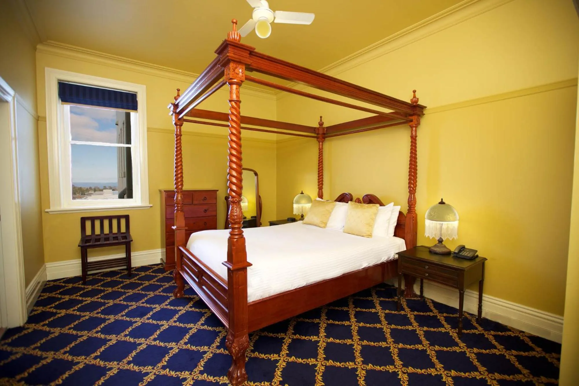 Bedroom, Bed in Carrington Hotel