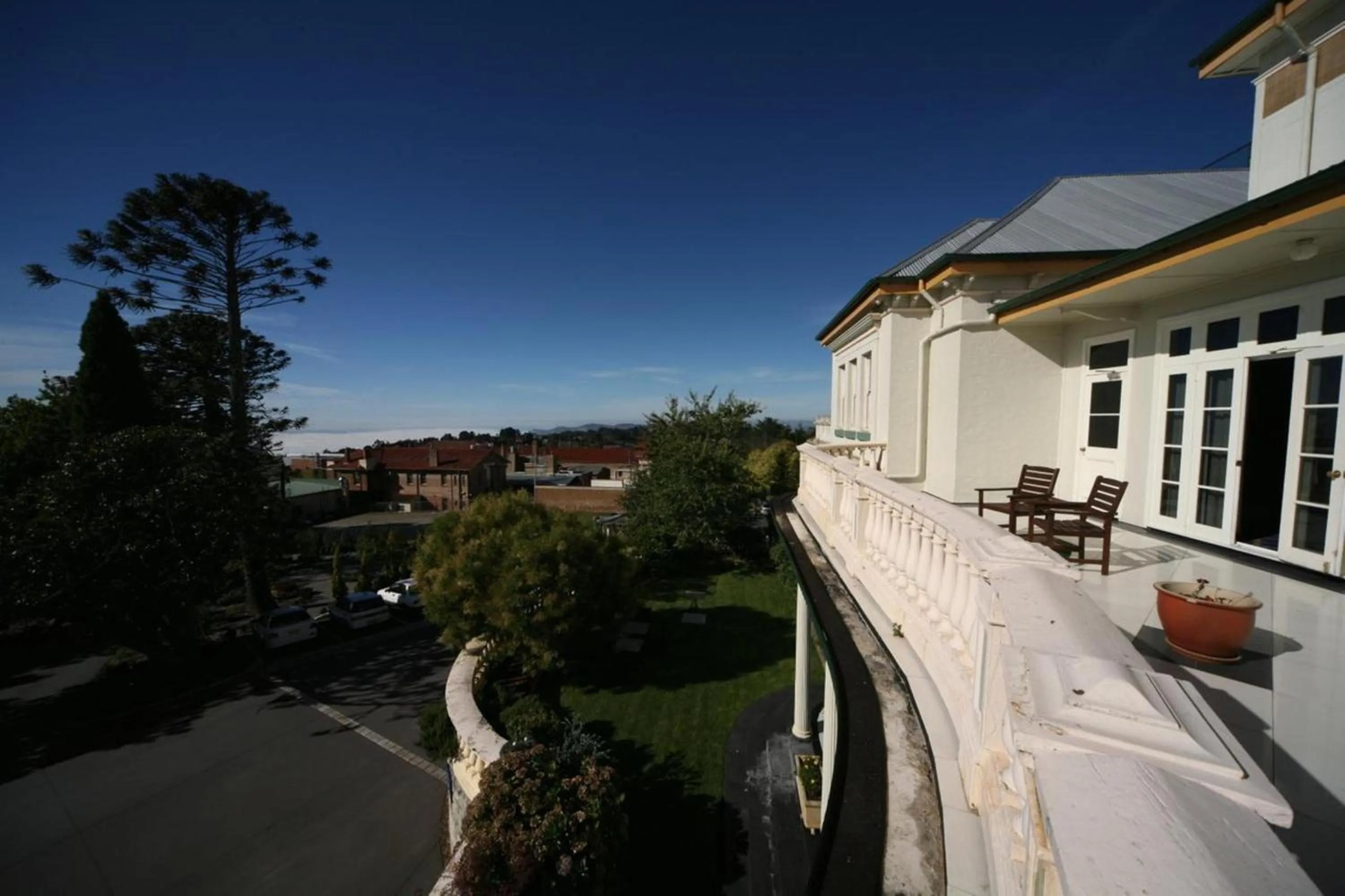 Facade/entrance in Carrington Hotel