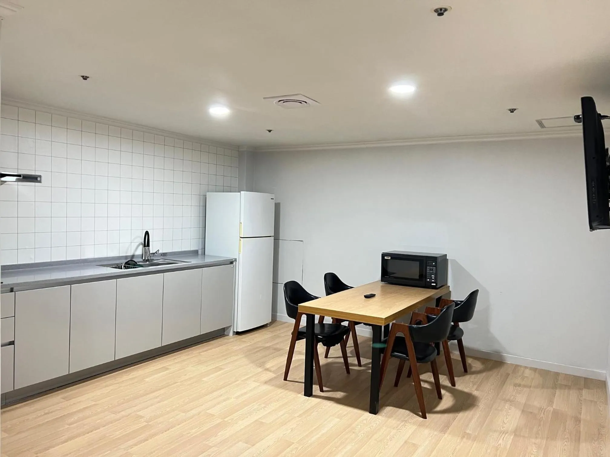 Kitchen or kitchenette in Hotel International Changwon